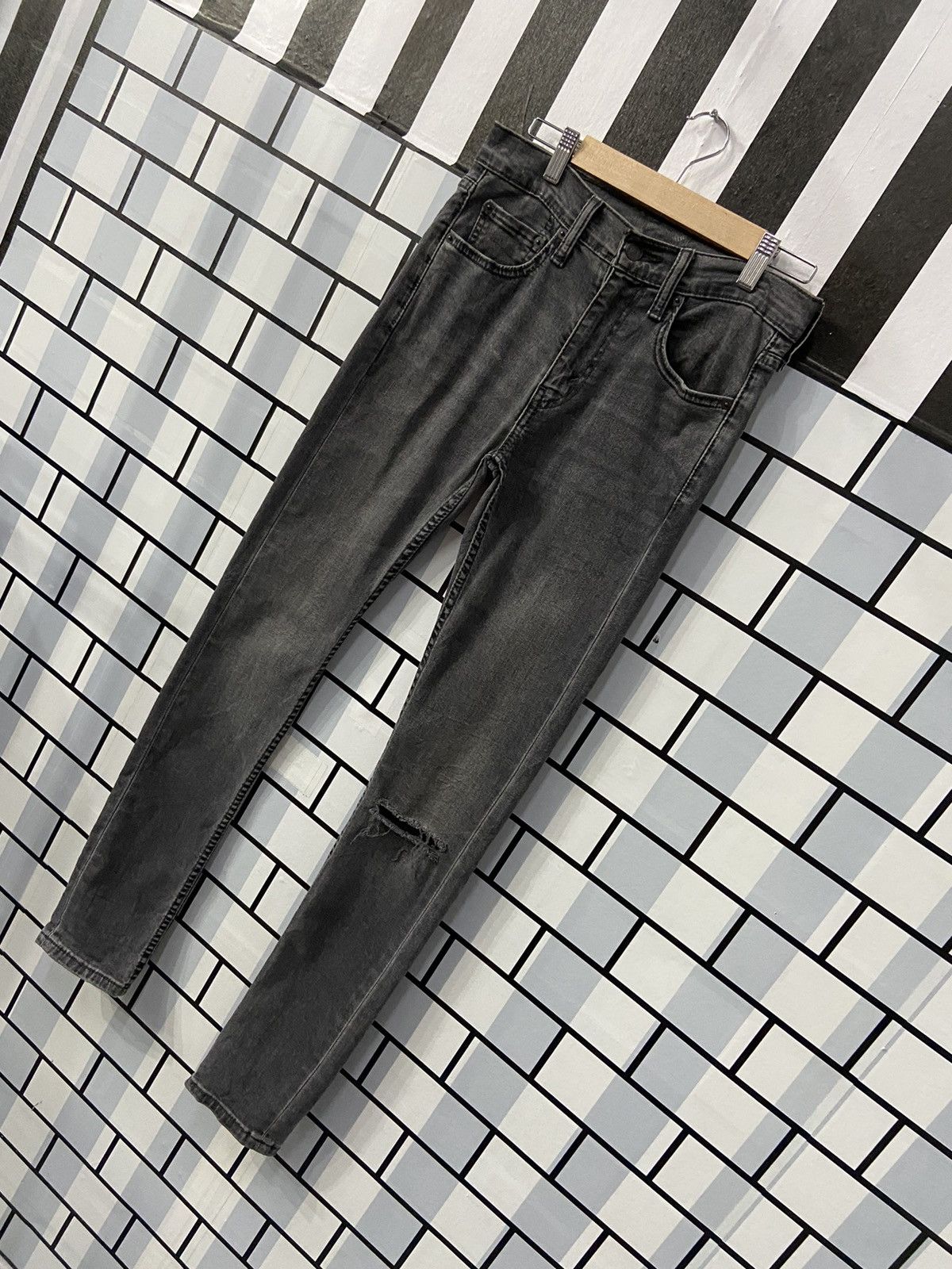 Levi's × Vintage Vintage Levi’s 519 Distressed Skinny Grey Denim Pants 30X34 Size US 30 / EU 46 - 3 Thumbnail