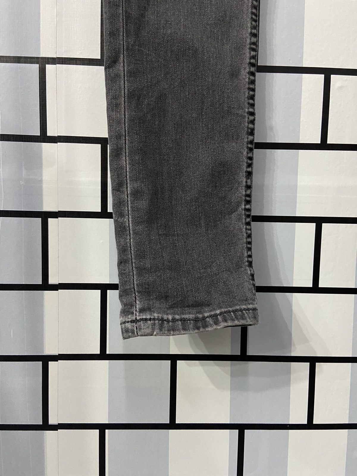 Levi's × Vintage Vintage Levi’s 519 Distressed Skinny Grey Denim Pants 30X34 Size US 30 / EU 46 - 6 Thumbnail
