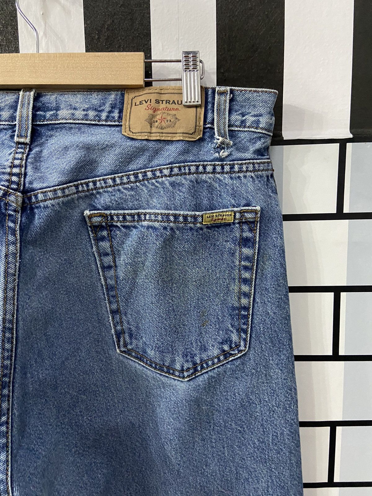 Levi's × Vintage Vintage Levi’s Strauss Corte Regular Light Blue Wash Size US 36 / EU 52 - 17 Thumbnail