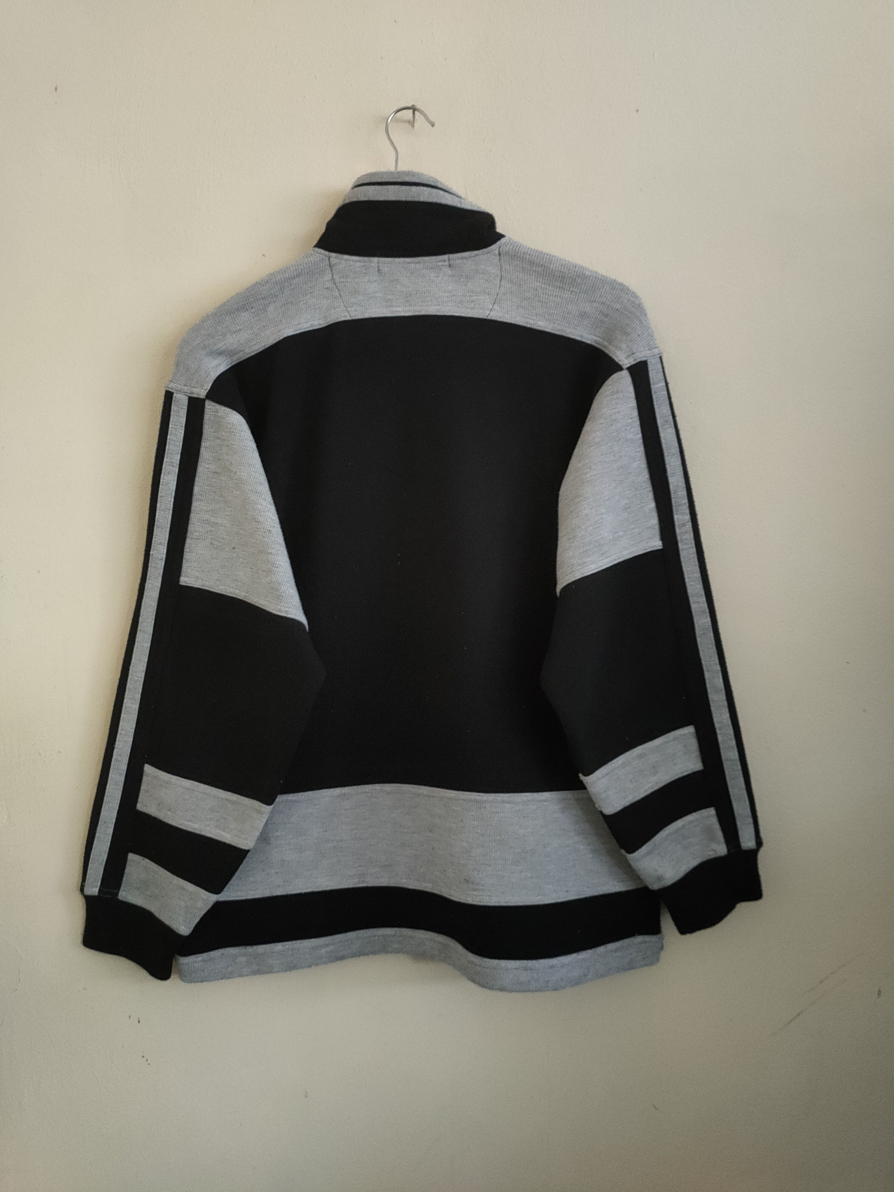 Japanese Brand × Vintage Vintage Earth Team Sports Sweatshirts Size US L / EU 52-54 / 3 - 2 Thumbnail