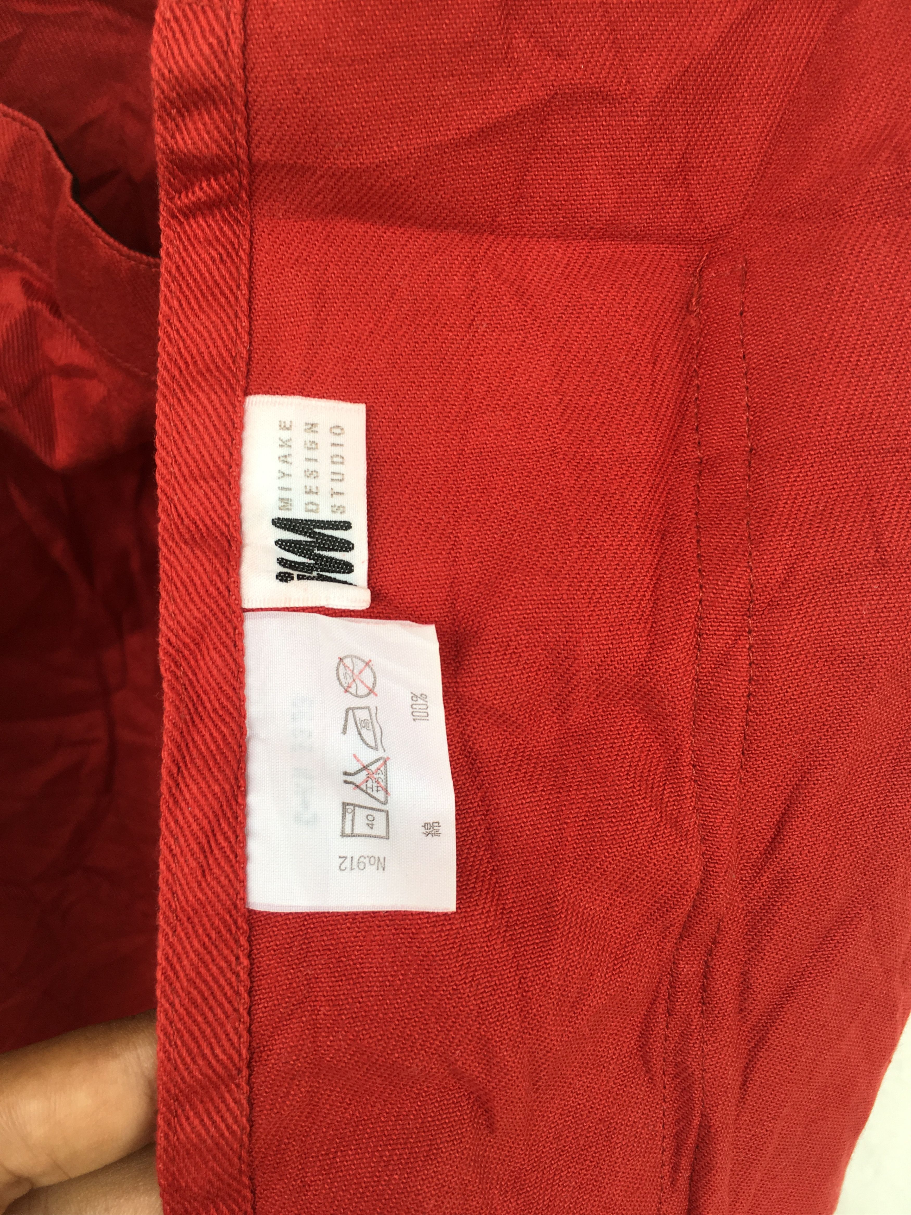 Issey Miyake red apron by issey miyake studio Size ONE SIZE - 5 Thumbnail