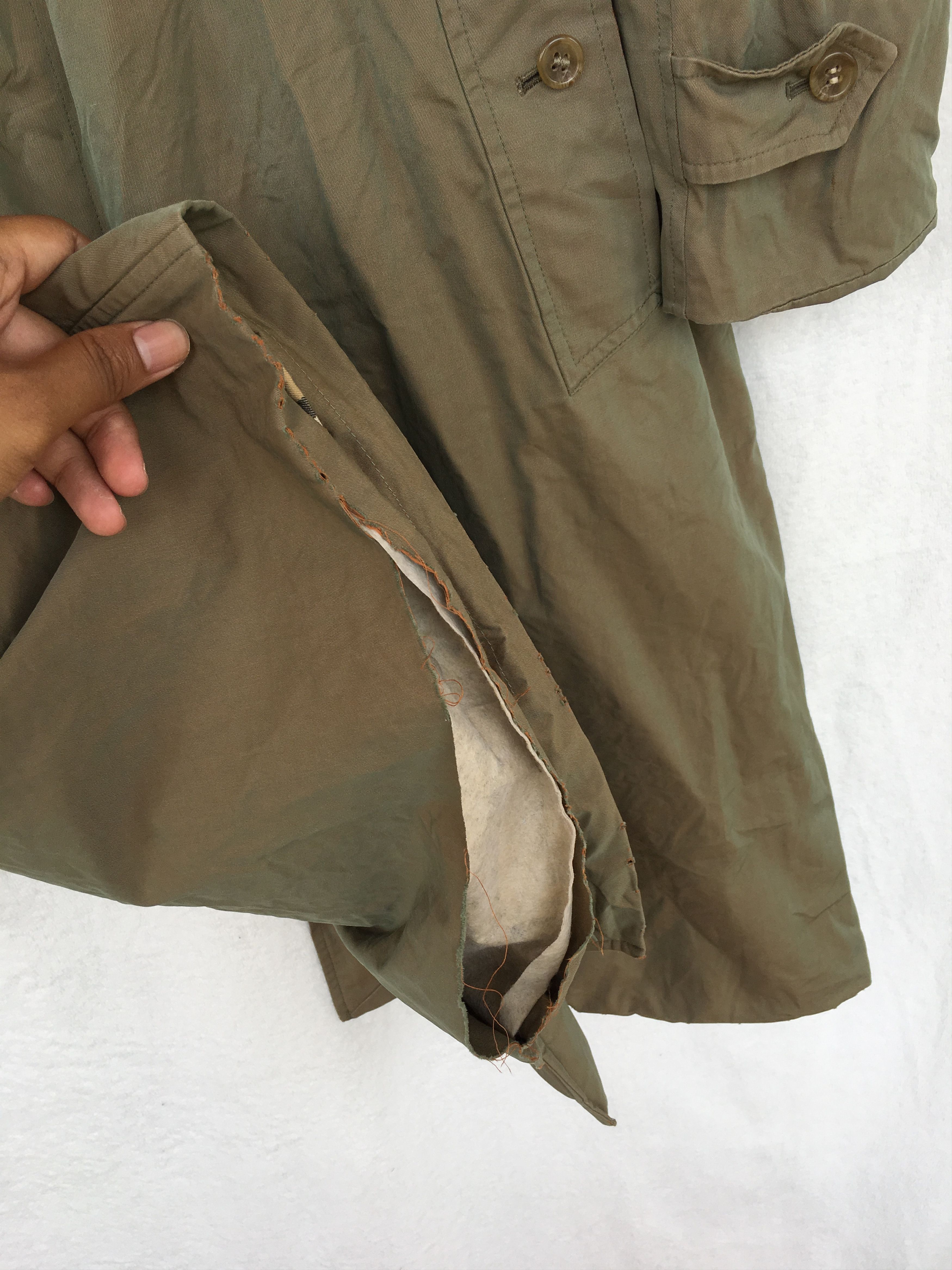 Burberry vintage burberry trench coat Size US M / EU 48-50 / 2 - 12 Thumbnail