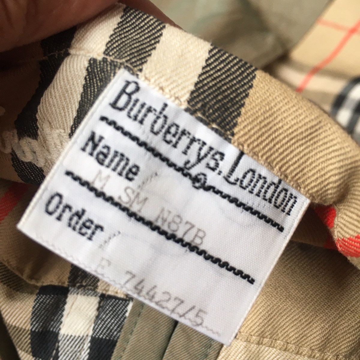 Burberry vintage burberry trench coat Size US M / EU 48-50 / 2 - 15 Thumbnail