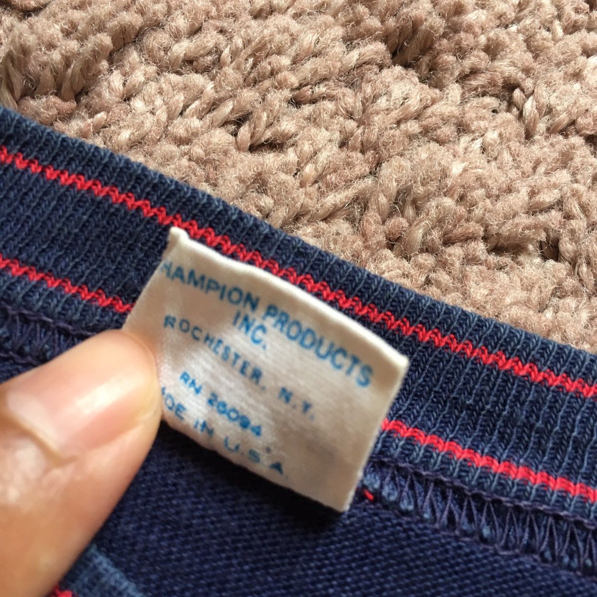 Champion vintage champian blue bar tag ; harvard blue stripe Size US L / EU 52-54 / 3 - 3 Thumbnail