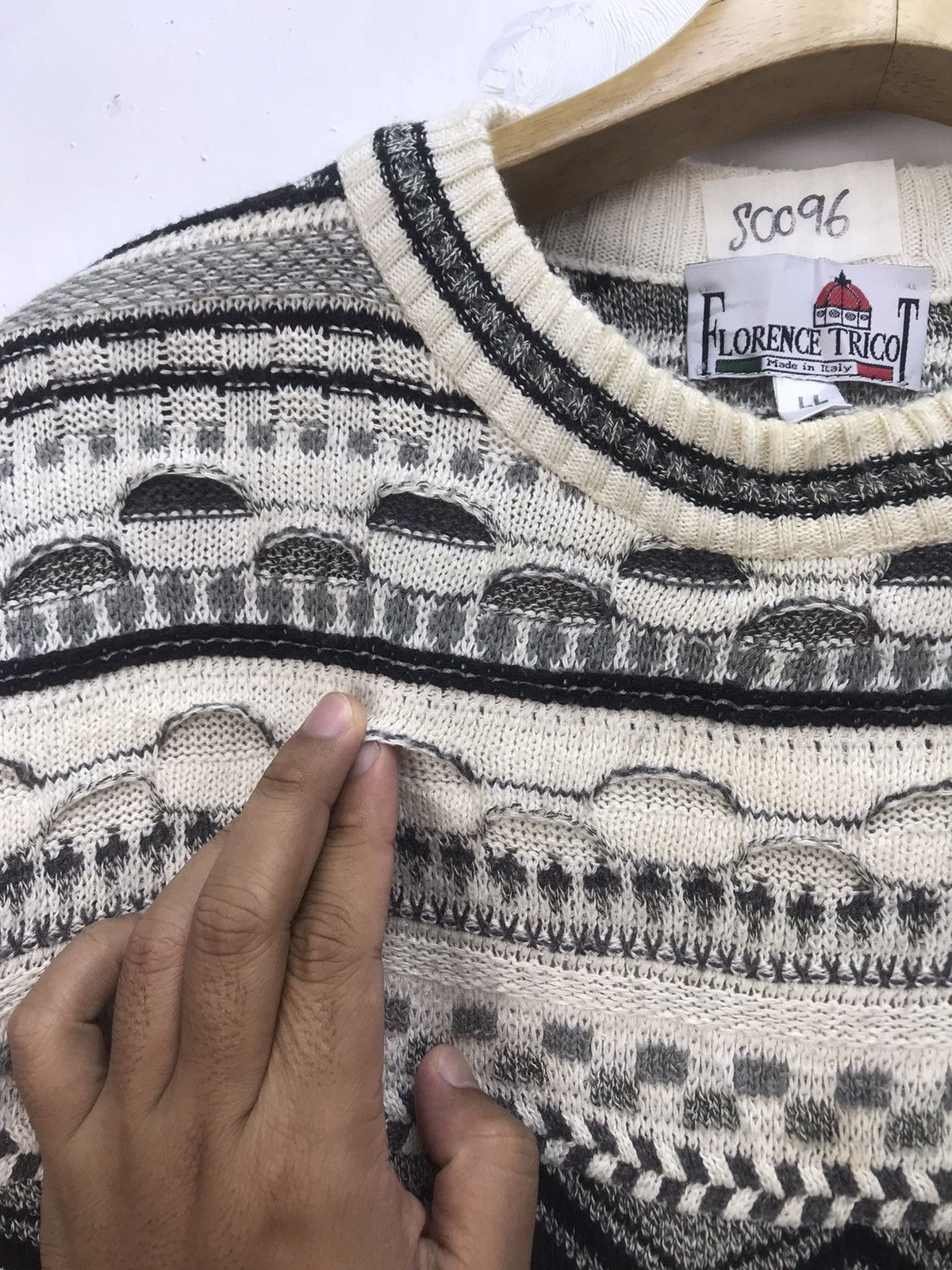 Florence Tricot Vintage Florence Tricot Made in Italy Coogi Style Size US XL / EU 56 / 4 - 5 Thumbnail