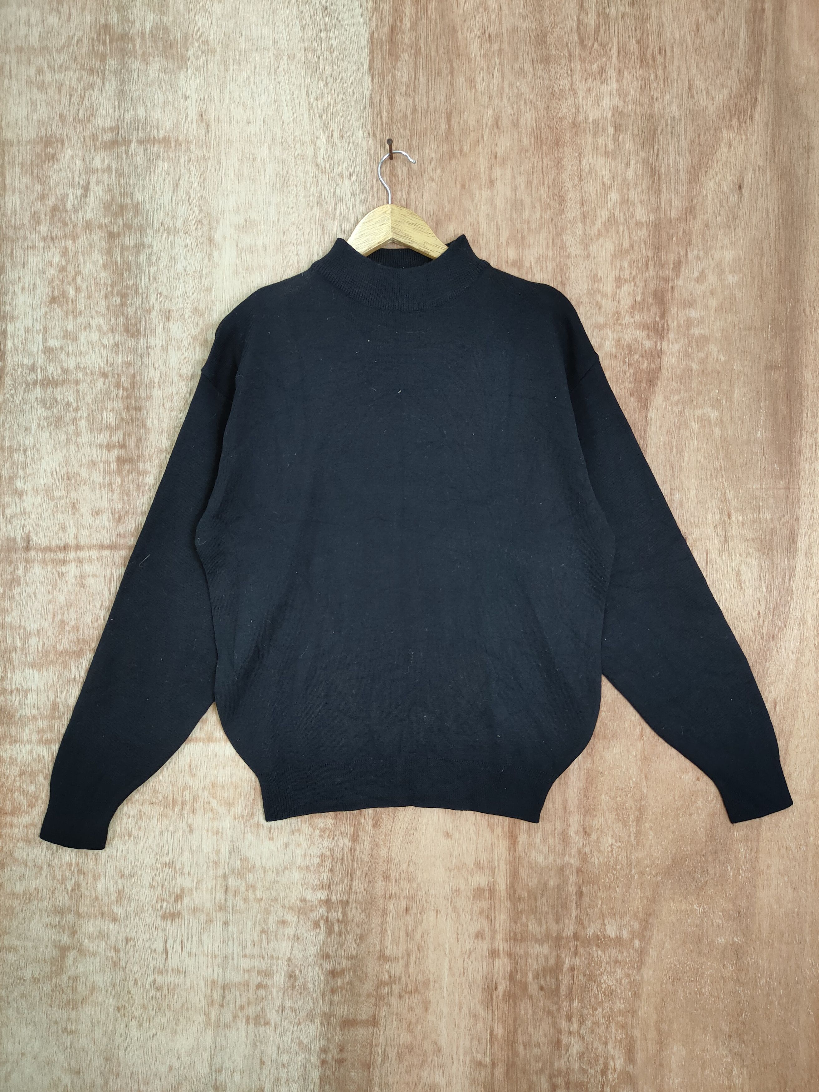 Birdie Birds black plain knitwear sweatshirt