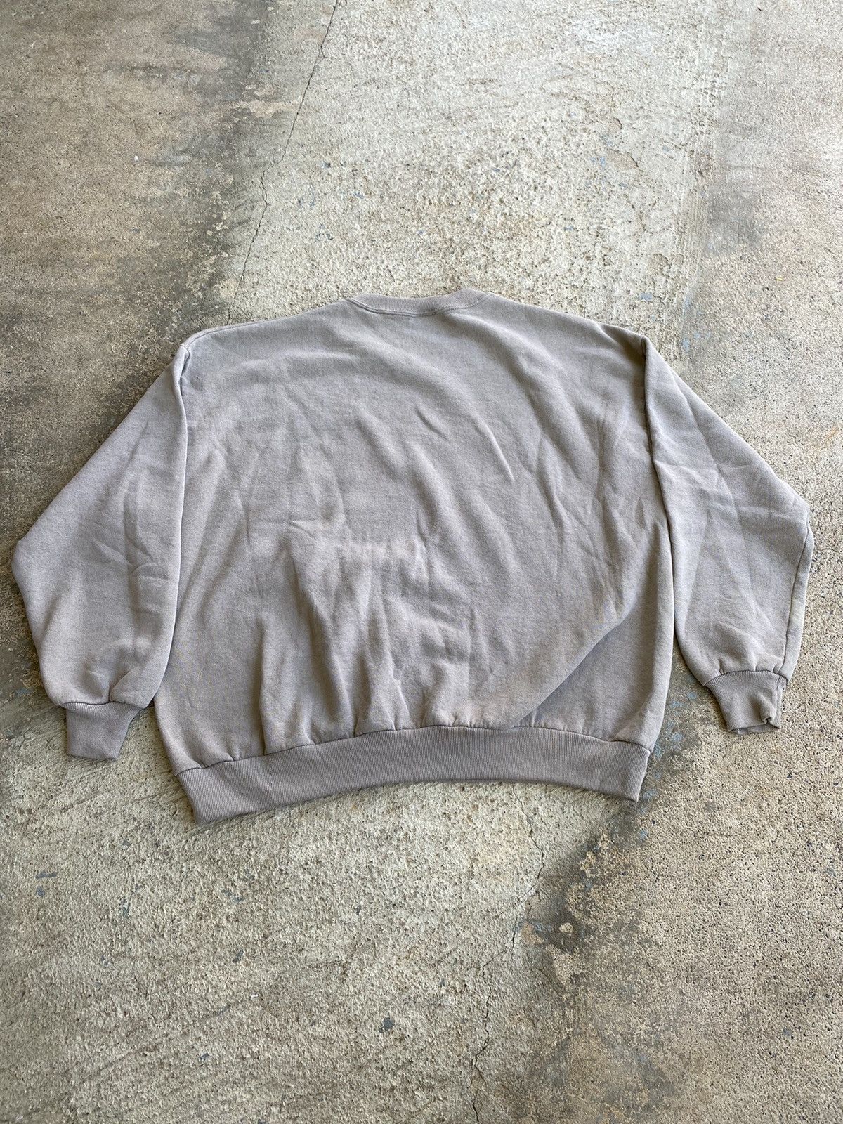 Vintage Vintage 90’s Tan Crewneck Distressed Boxy Crop Sweatshirt Size US XXL / EU 58 / 5 - 6 Thumbnail