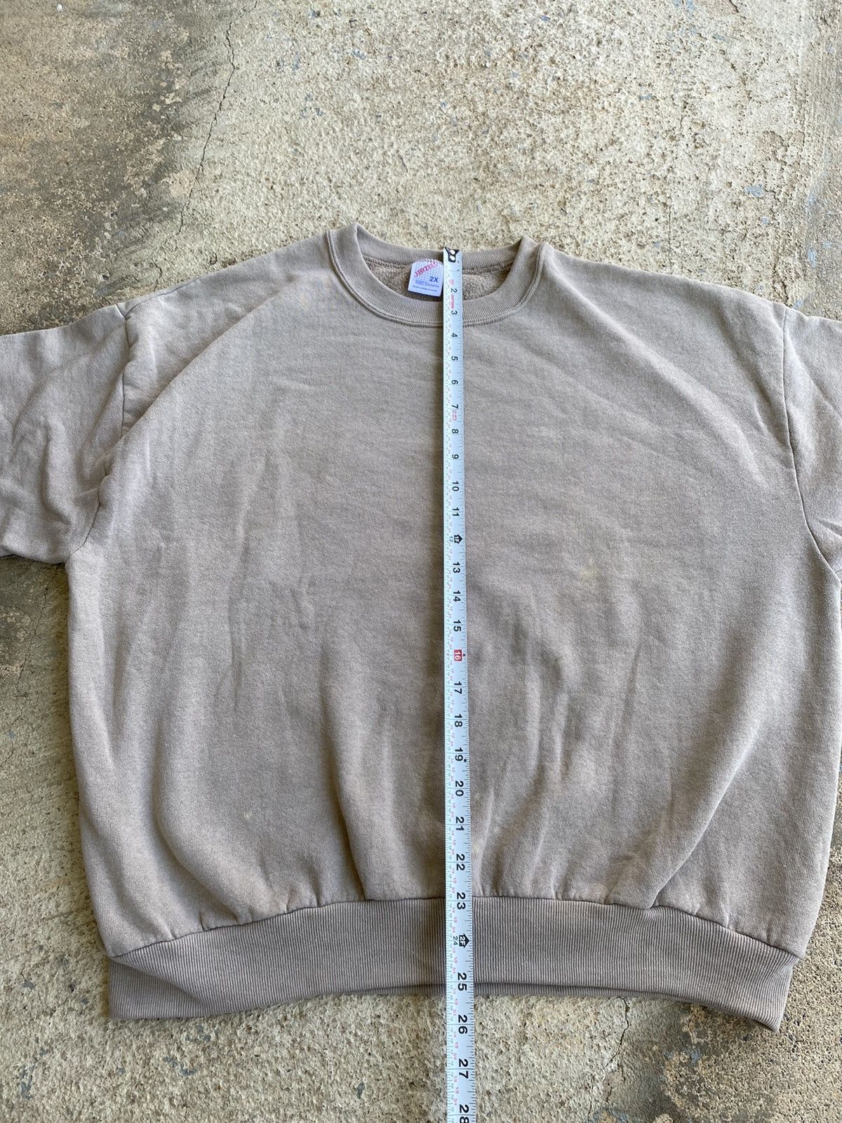 Vintage Vintage 90’s Tan Crewneck Distressed Boxy Crop Sweatshirt Size US XXL / EU 58 / 5 - 7 Thumbnail