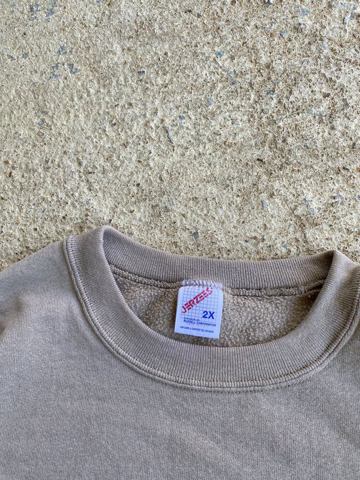 Vintage Vintage 90’s Tan Crewneck Distressed Boxy Crop Sweatshirt Size US XXL / EU 58 / 5 - 2 Thumbnail