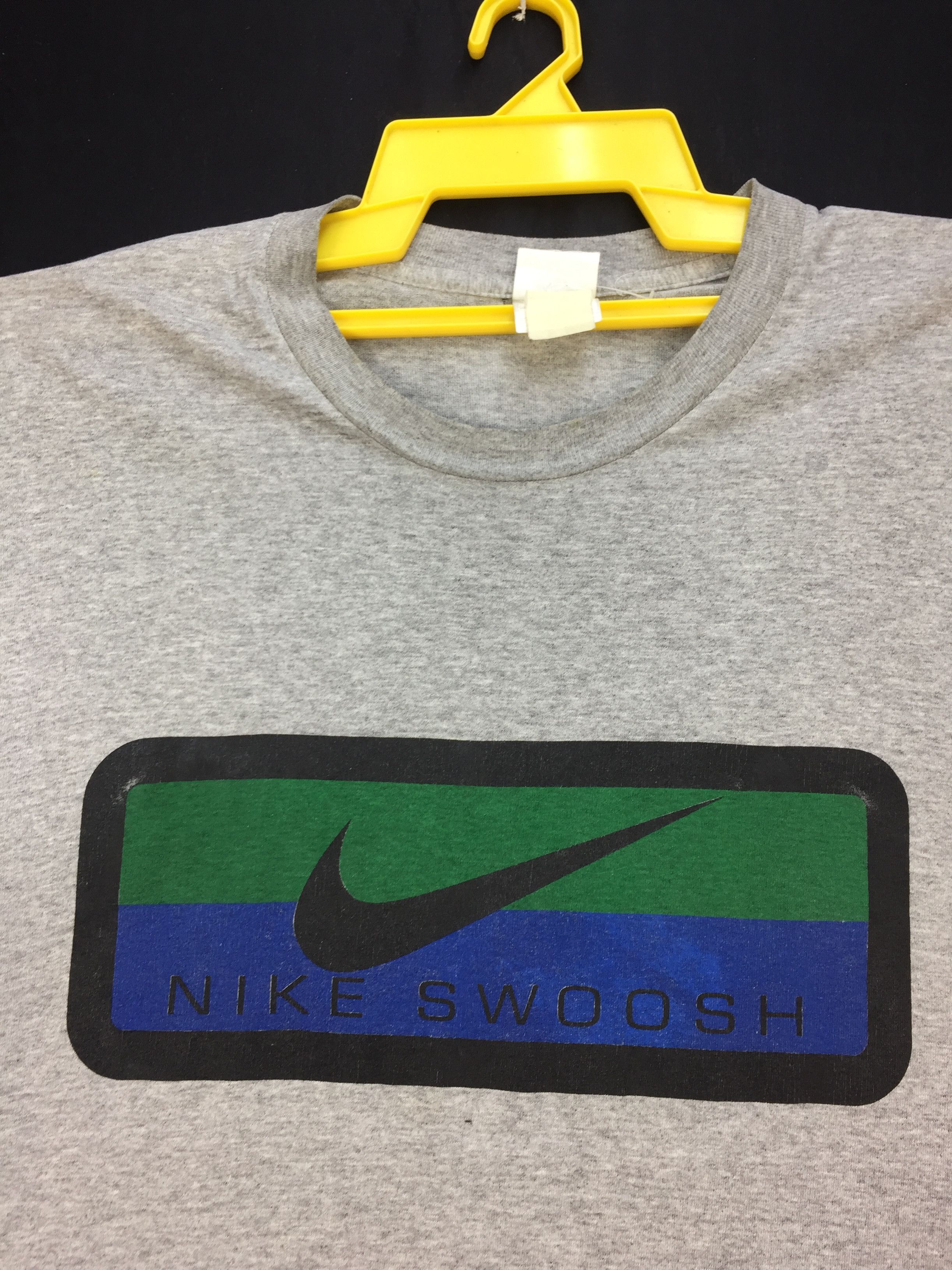 Nike VINTAGE NIKE SWOOSH BIG LOGO SHIRT Size US L / EU 52-54 / 3 - 3 Thumbnail