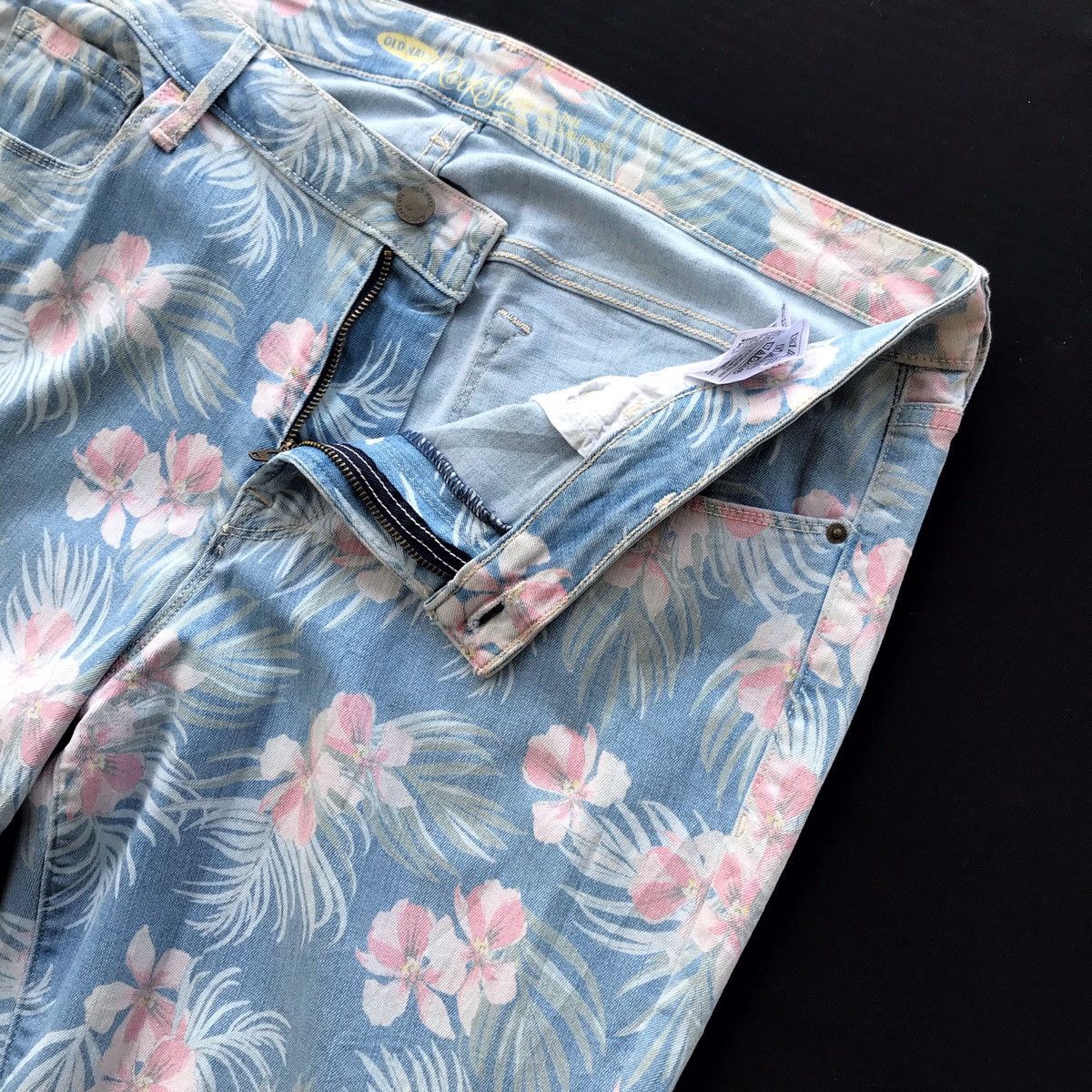 Japanese Brand Pink Floral Old Navy Mid Rise Slim Fit Pant Size US 36 / EU 52 - 3 Thumbnail