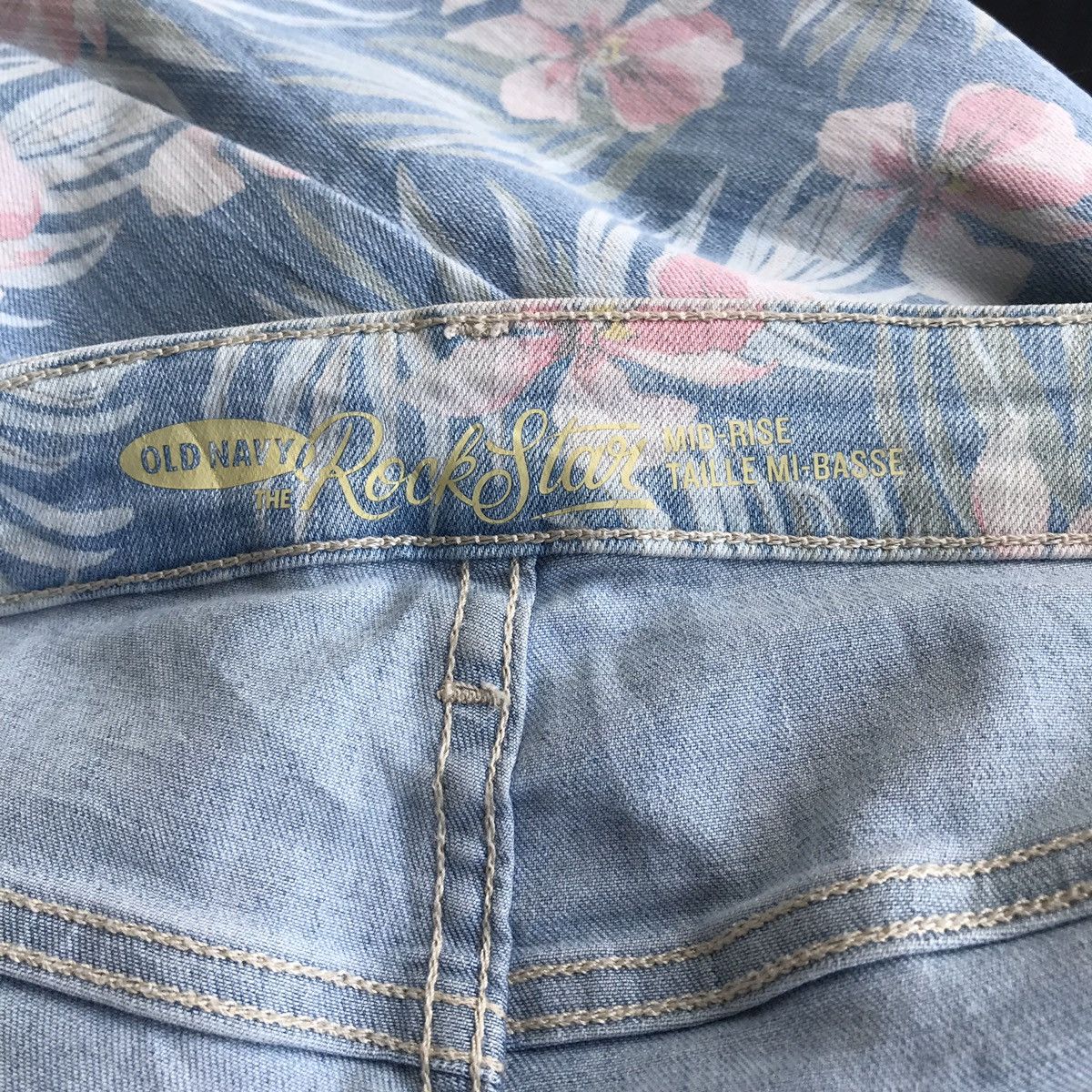 Japanese Brand Pink Floral Old Navy Mid Rise Slim Fit Pant Size US 36 / EU 52 - 11 Thumbnail