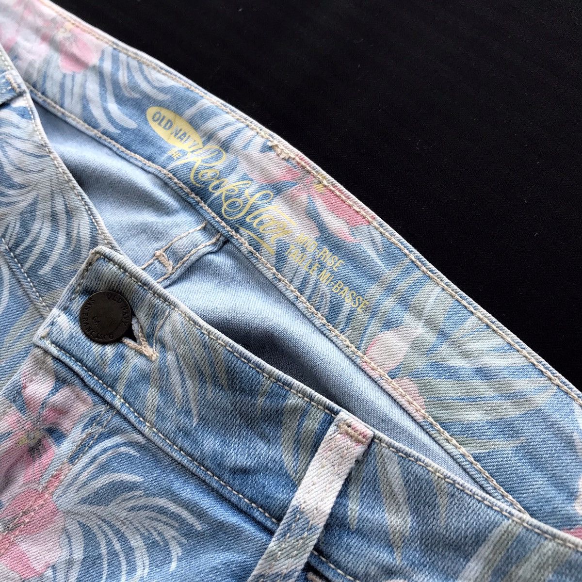 Japanese Brand Pink Floral Old Navy Mid Rise Slim Fit Pant Size US 36 / EU 52 - 4 Thumbnail