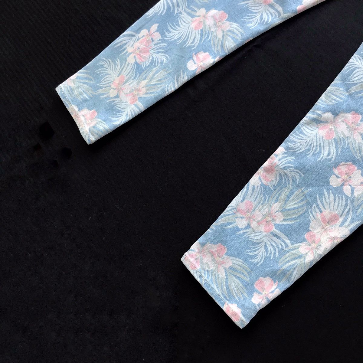 Japanese Brand Pink Floral Old Navy Mid Rise Slim Fit Pant Size US 36 / EU 52 - 10 Thumbnail