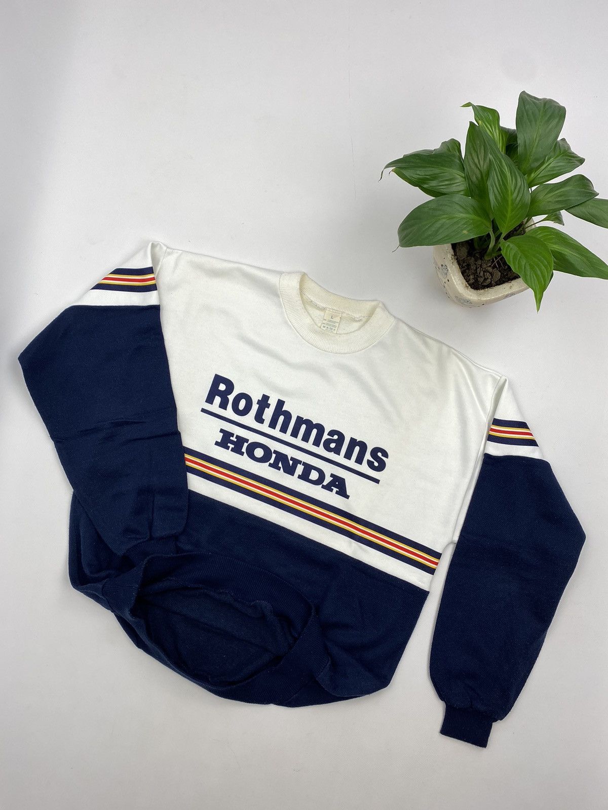 Honda Vintage Rothmans Honda Racing Sweatshirt Crewneck Size US L / EU 52-54 / 3 - 1 Thumbnail