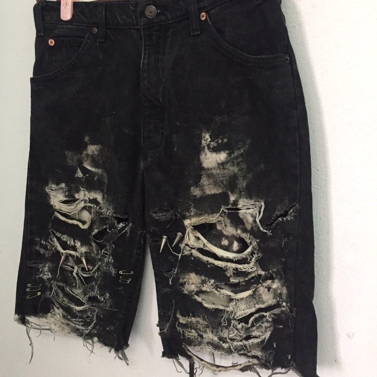 Levi's Punk Painted Style Levi’s Short Bottom Pant Size US 31 - 7 Thumbnail