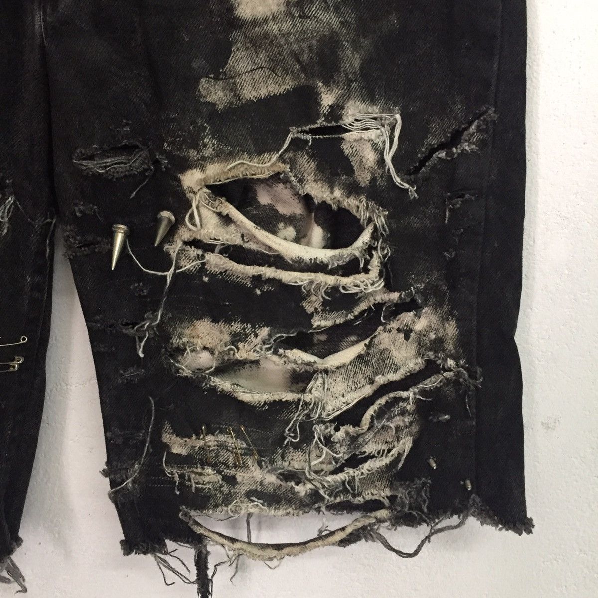 Levi's Punk Painted Style Levi’s Short Bottom Pant Size US 31 - 4 Thumbnail
