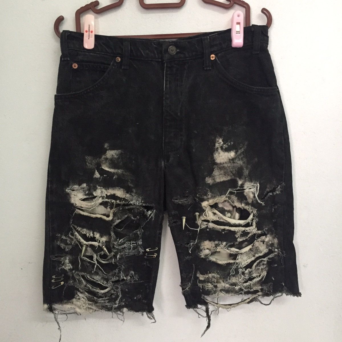 Levi's Punk Painted Style Levi’s Short Bottom Pant Size US 31 - 1 Thumbnail