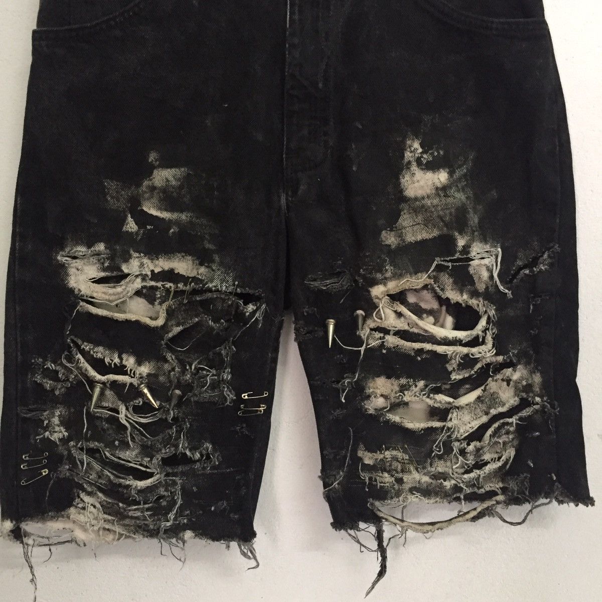 Levi's Punk Painted Style Levi’s Short Bottom Pant Size US 31 - 6 Thumbnail