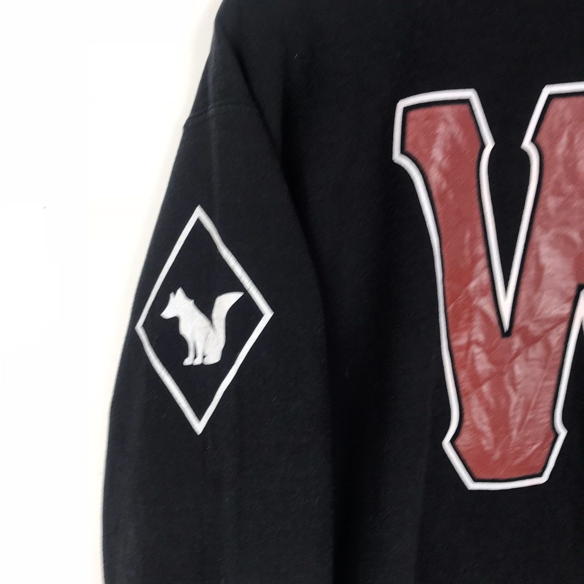 Vintage 🔥BEST OFFER🔥 Wolves Winners Big Logo Spellout Crewneck Size US M / EU 48-50 / 2 - 5 Thumbnail