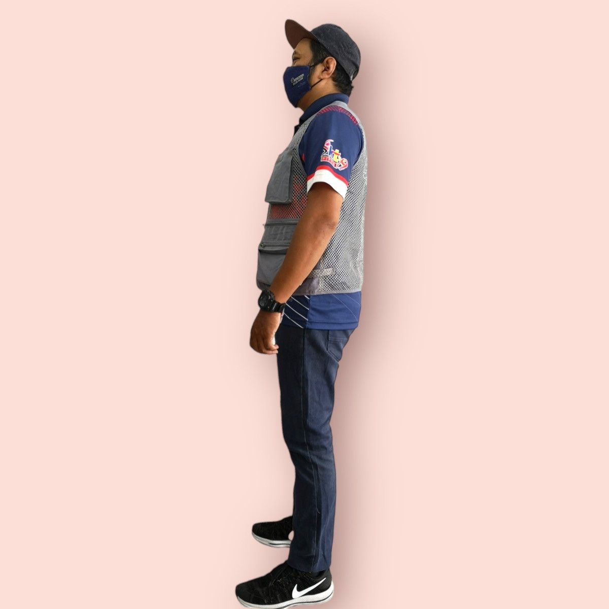 Urban Outfitters MAXPIA OUTDOOR PERFORMANCE: FISHING / HUNTING VEST Size US M / EU 48-50 / 2 - 18 Thumbnail