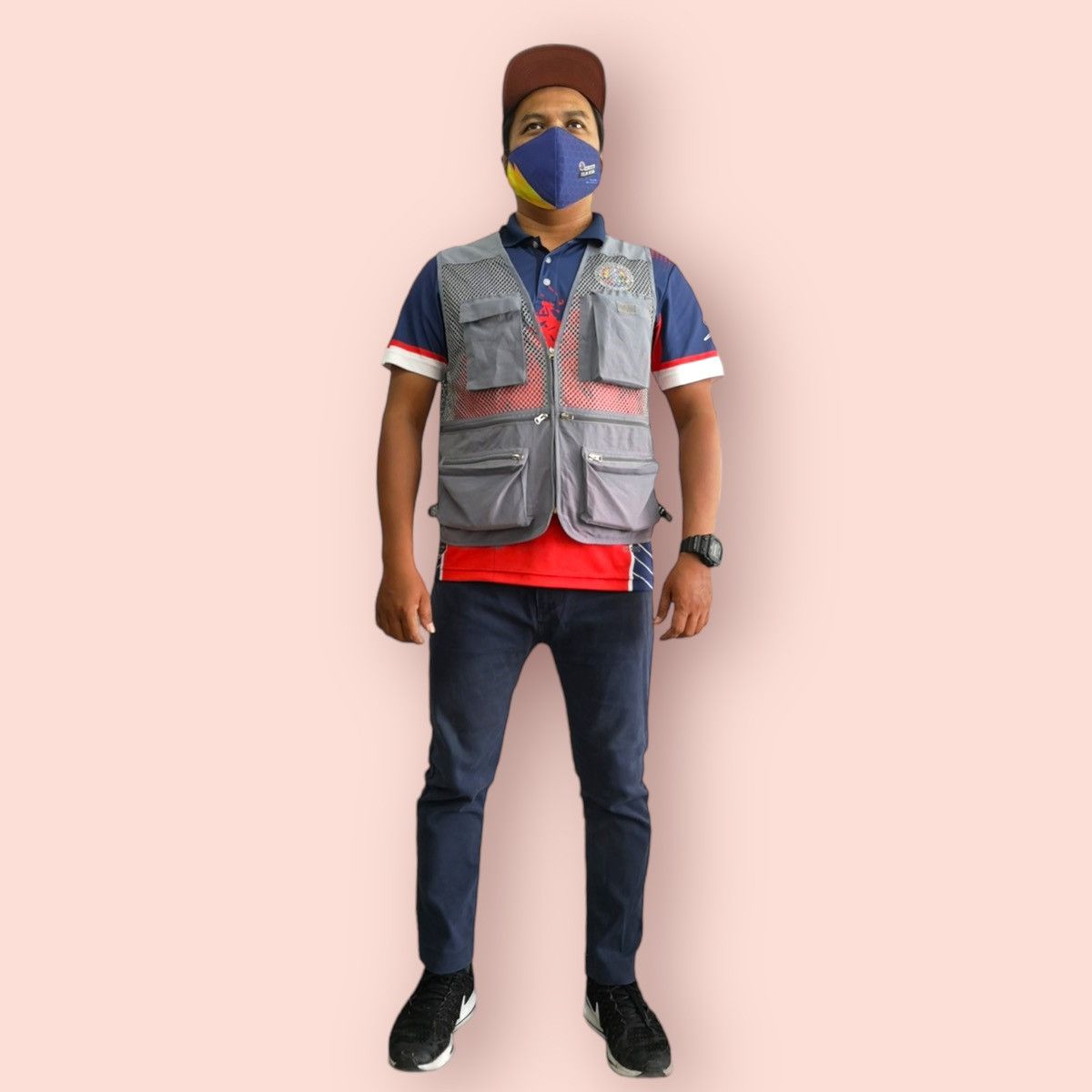 Urban Outfitters MAXPIA OUTDOOR PERFORMANCE: FISHING / HUNTING VEST Size US M / EU 48-50 / 2 - 15 Thumbnail