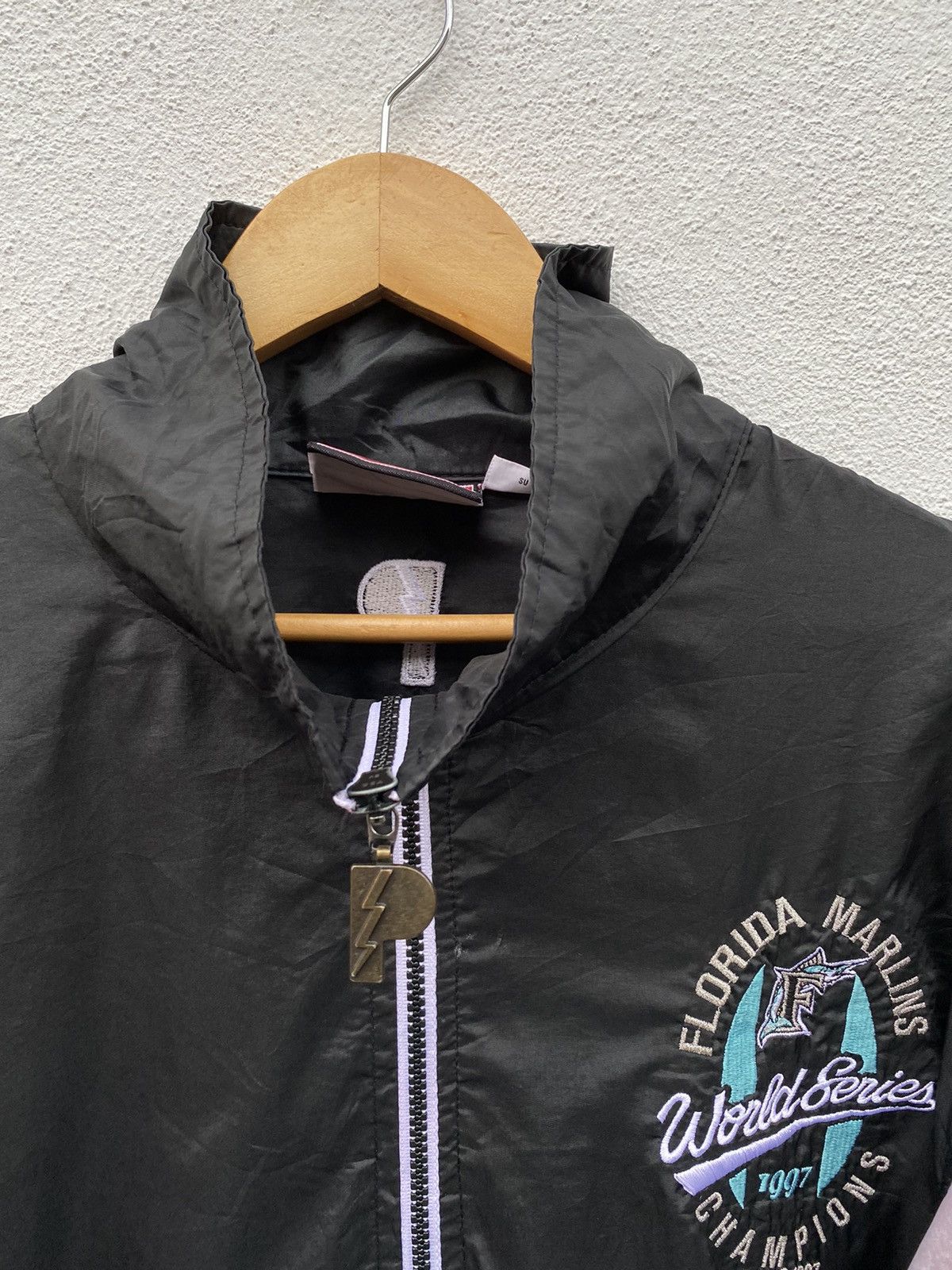 MLB Vintage Florida Marlins world series 1997 MLB windbraker Size US M / EU 48-50 / 2 - 5 Thumbnail