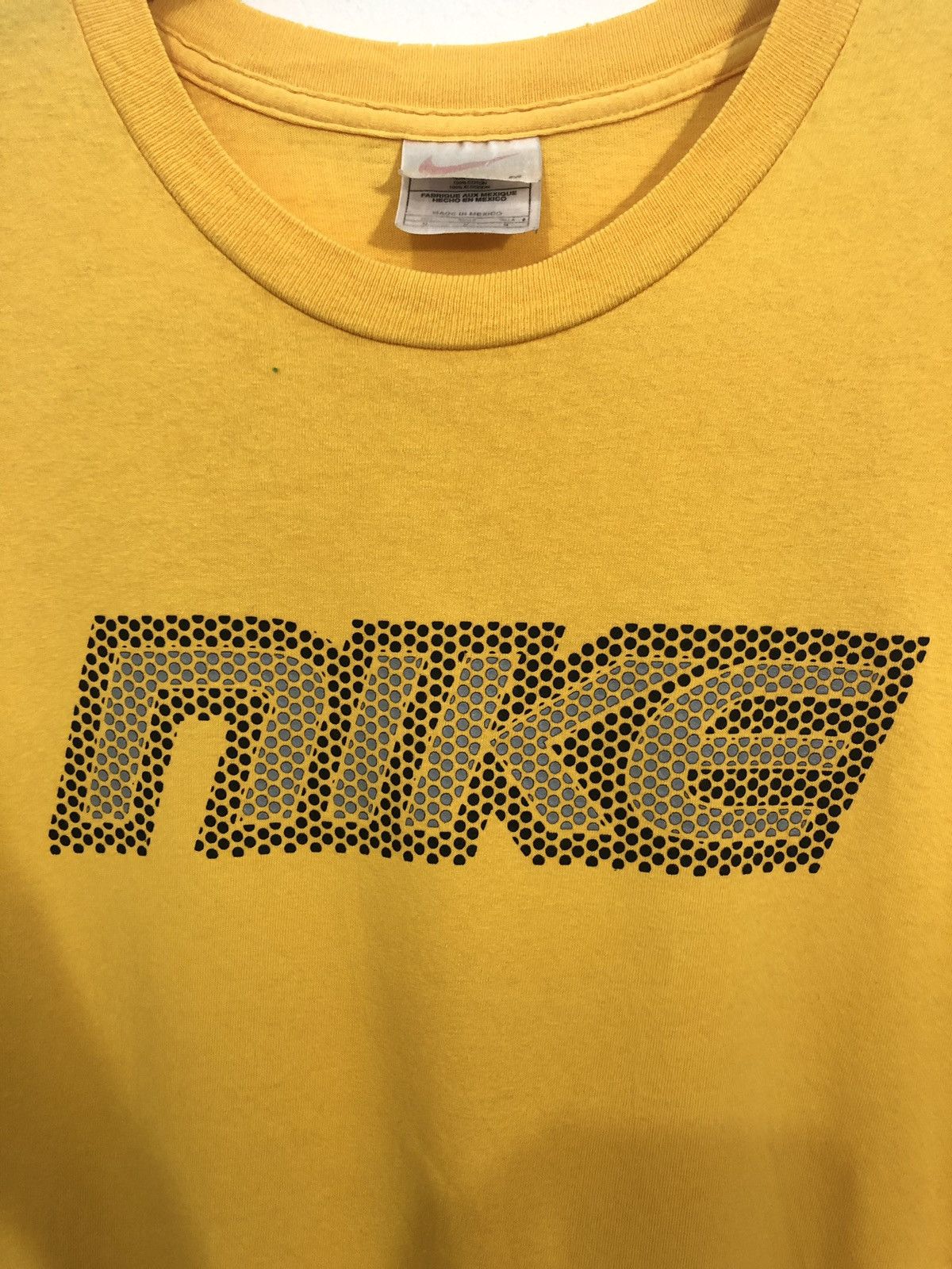 Nike Vintage 90's Nike T-Shirt Size US L / EU 52-54 / 3 - 4 Thumbnail