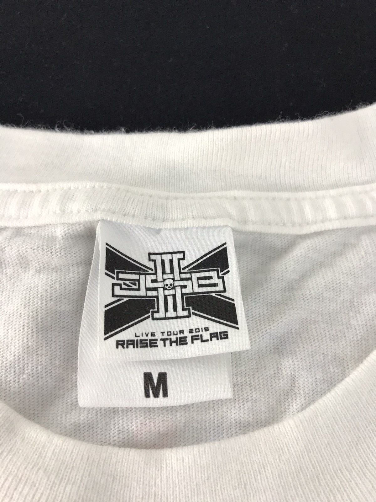 Band Tees × Japanese Brand × Vintage JSB III J Soul Brothers Raise Flag Live Tour 2015 Big Logo Size US M / EU 48-50 / 2 - 4 Thumbnail