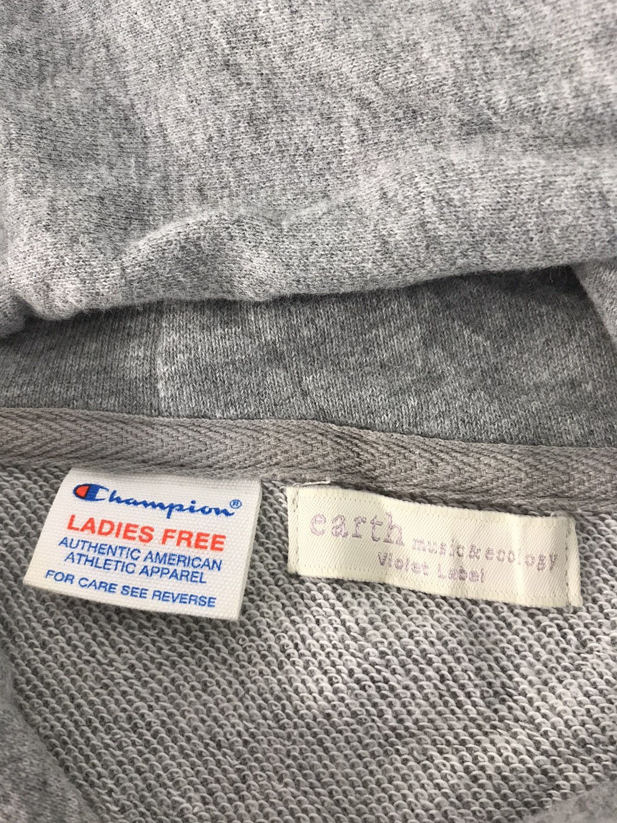 Champion × Vintage Champion Ladies Hoodies Big Front Pocket Big Logo Design Size M / US 6-8 / IT 42-44 - 6 Thumbnail