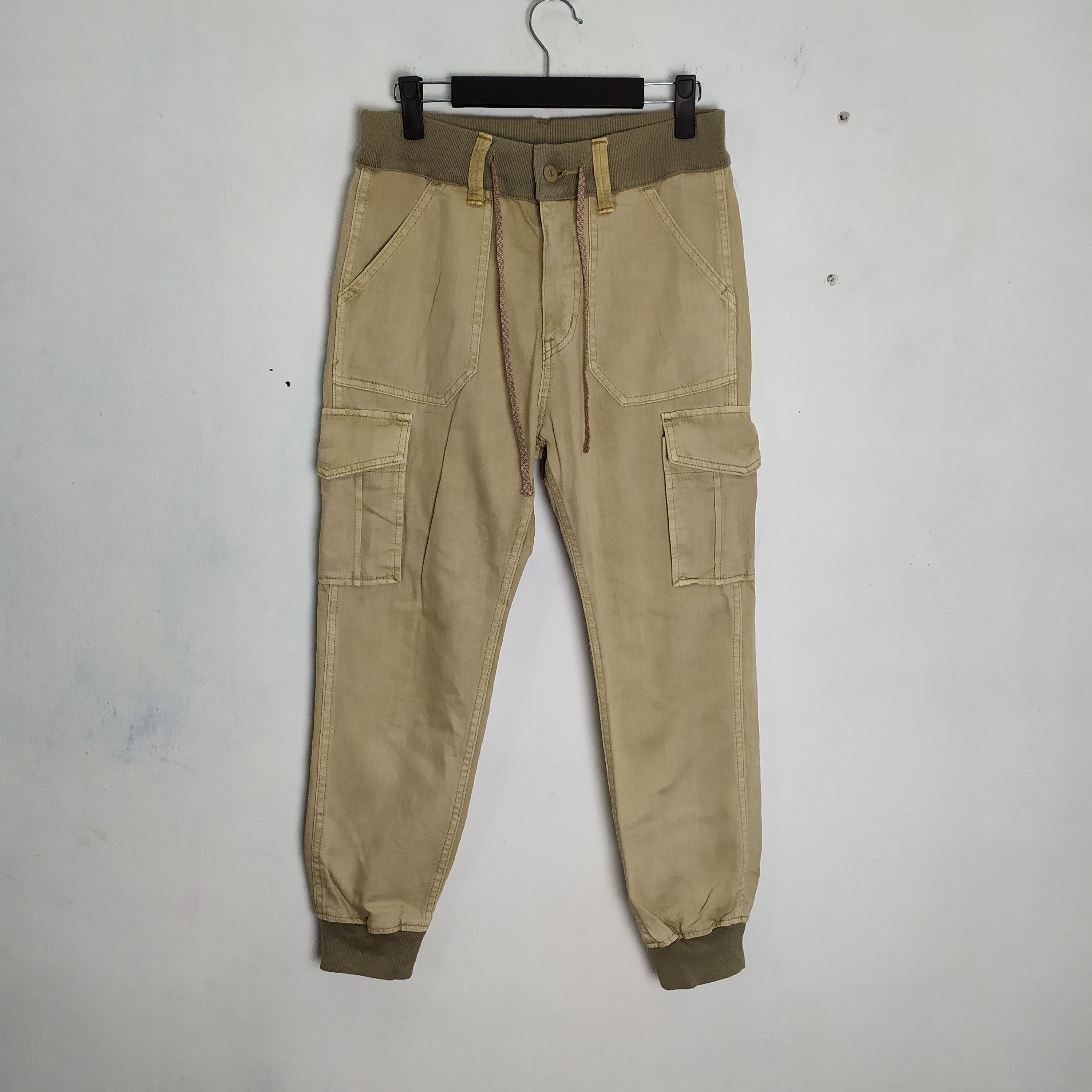 Japanese Brand JOGGERS PANTS x OUTDOOR CARGO PANTS DRAWSTRING WAIST Size US 26 / EU 42 - 1 Thumbnail