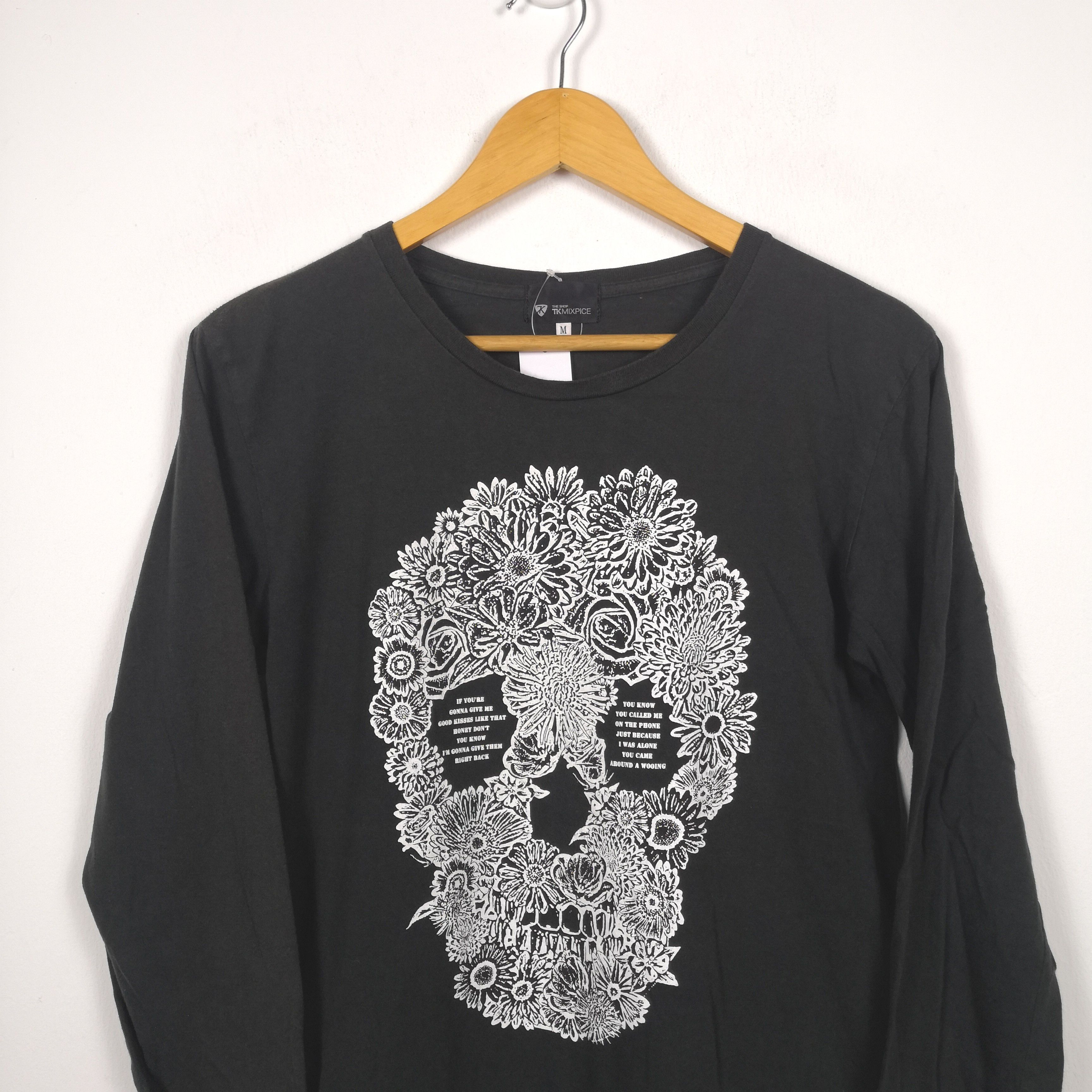 Japanese Brand TK Mixpice T Shirt alike Skulls Alexander McQueen Tees Size S / US 4 / IT 40 - 2 Thumbnail
