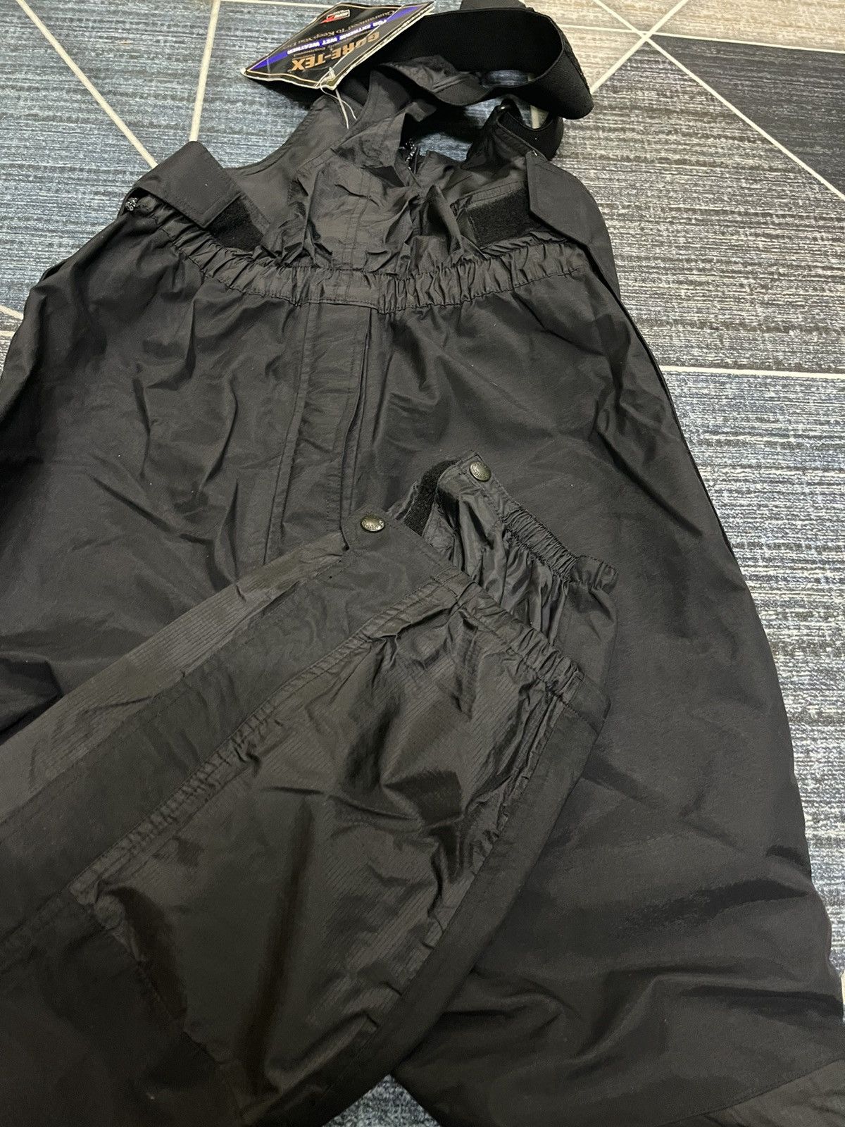 Goretex × The North Face THE NORTH FACE x GORETEX JUMPSUIT Size US 32 / EU 48 - 22 Thumbnail