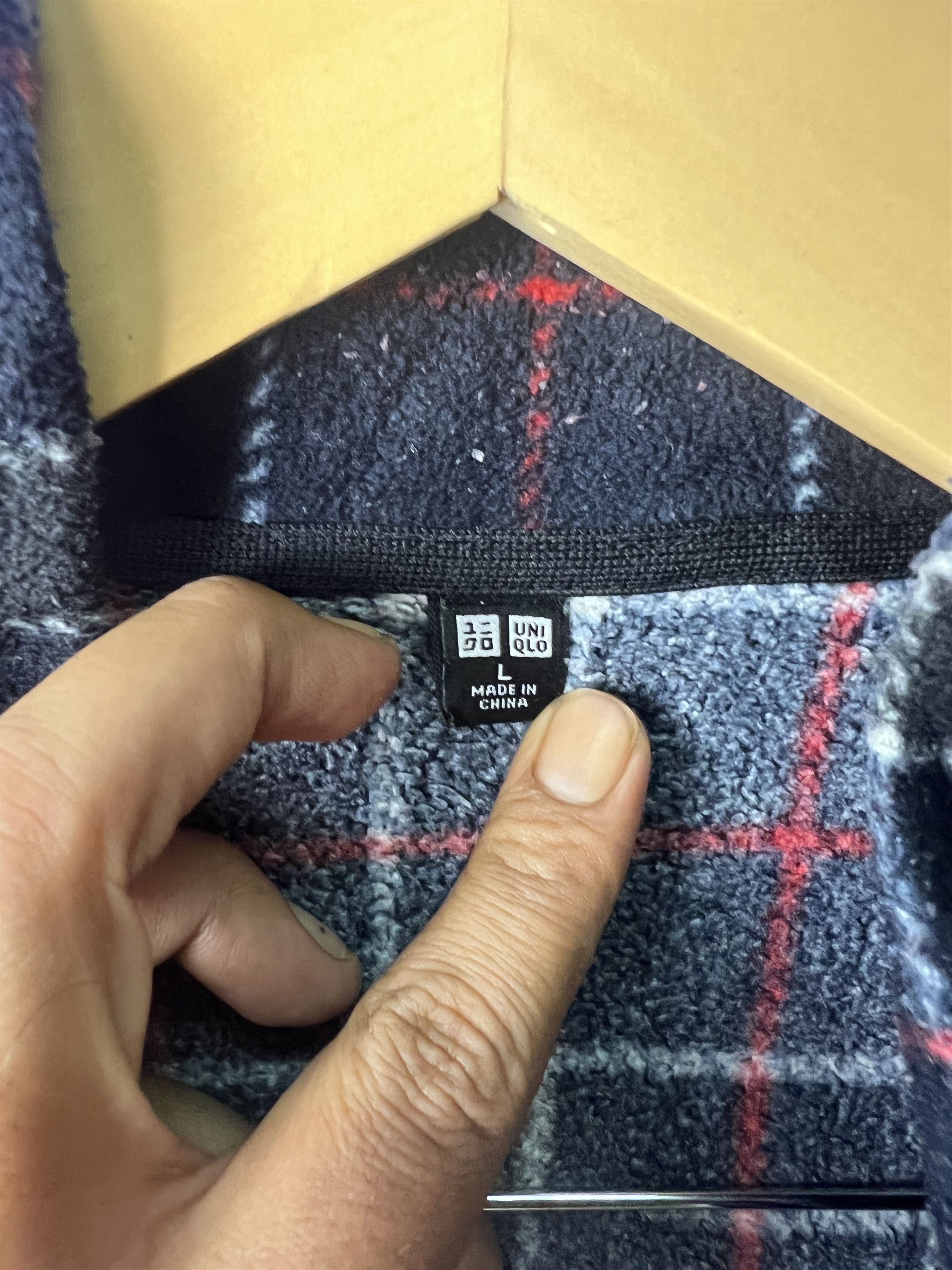 Japanese Brand 🔥Uniqlo Checkered Printed Fleece Jackets Size US M / EU 48-50 / 2 - 14 Thumbnail