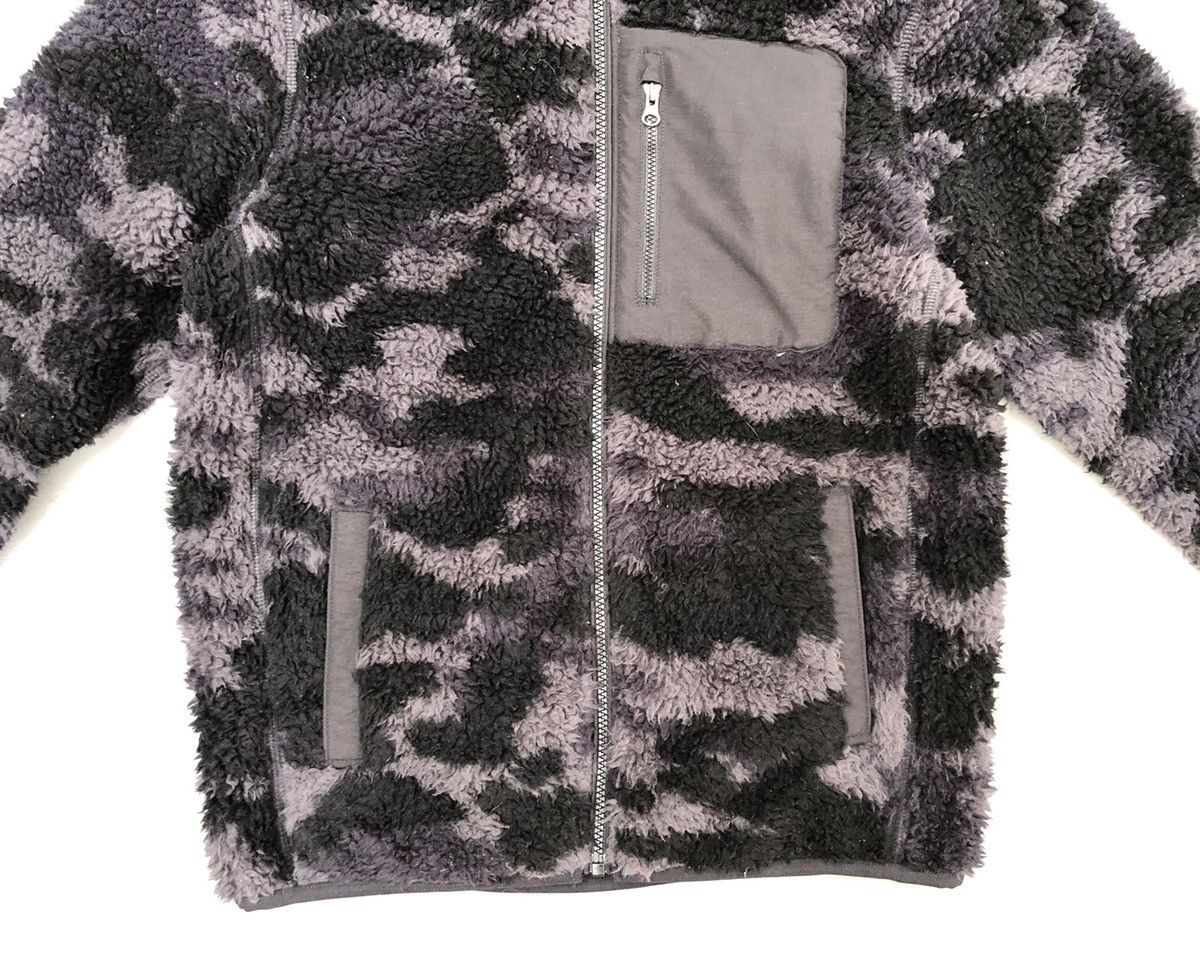 Uniqlo Uniqlo Camo Fleece Jacket Size US M / EU 48-50 / 2 - 4 Thumbnail