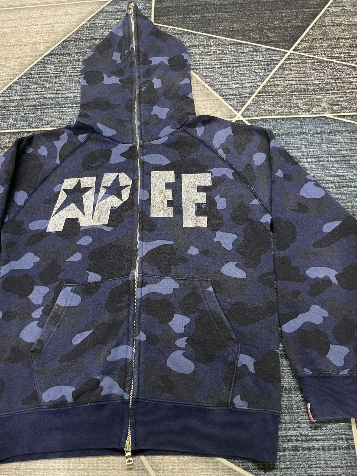Bape Women's APEE Color Camo Full Zip Hoodie Size S / US 4 / IT 40 - 5 Thumbnail