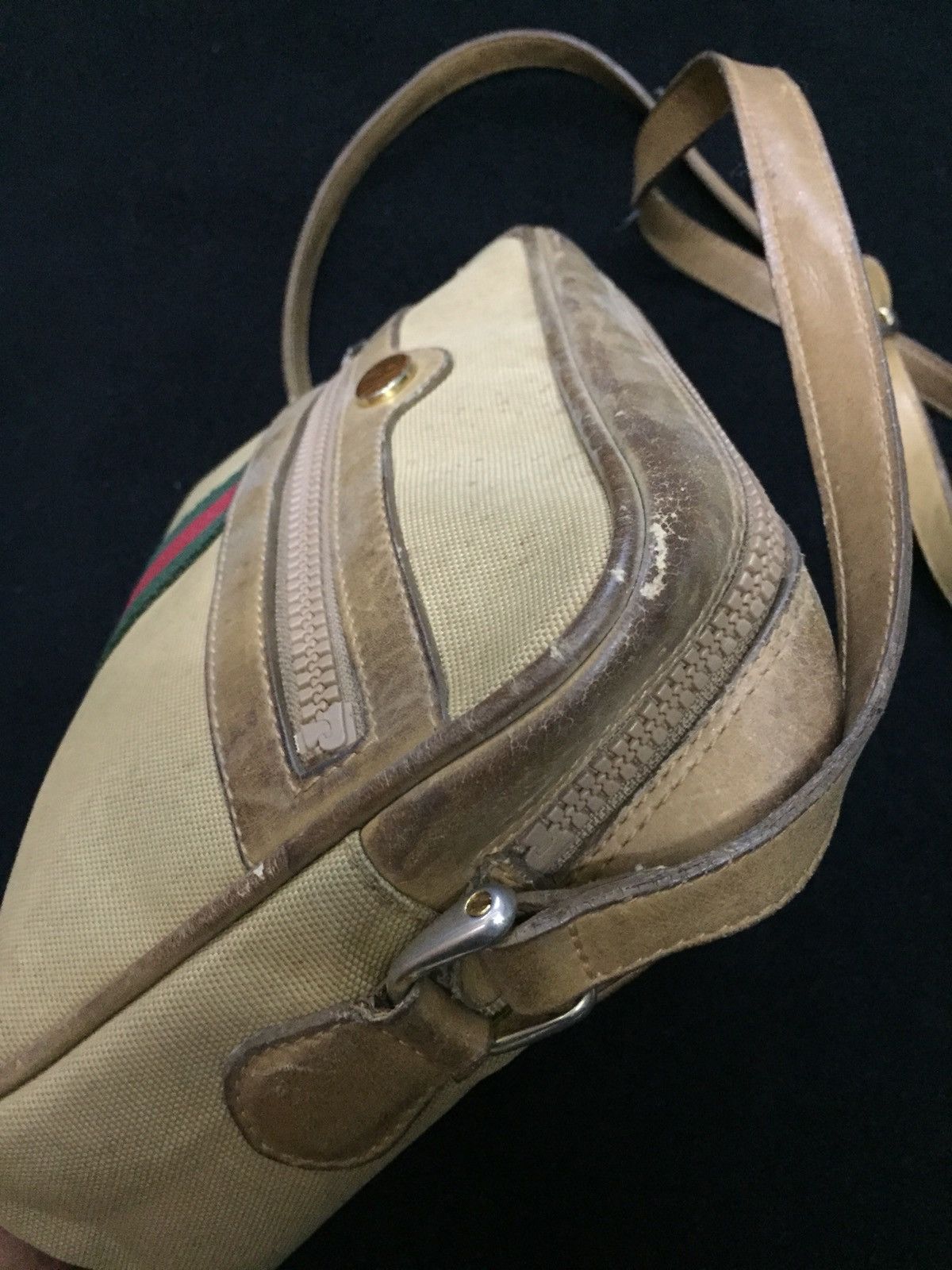 Gucci Vintage gucci slingbag riri zipper Size ONE SIZE - 8 Thumbnail