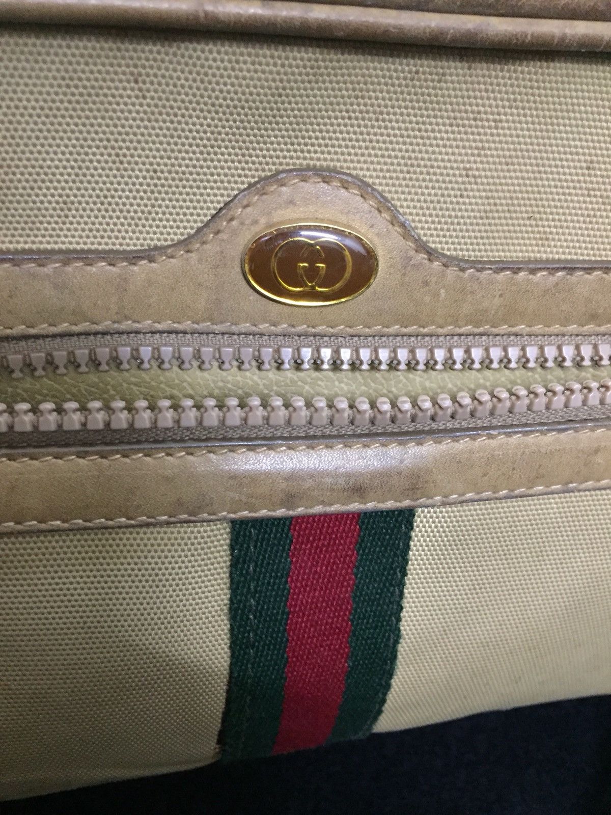 Gucci Vintage gucci slingbag riri zipper Size ONE SIZE - 14 Thumbnail