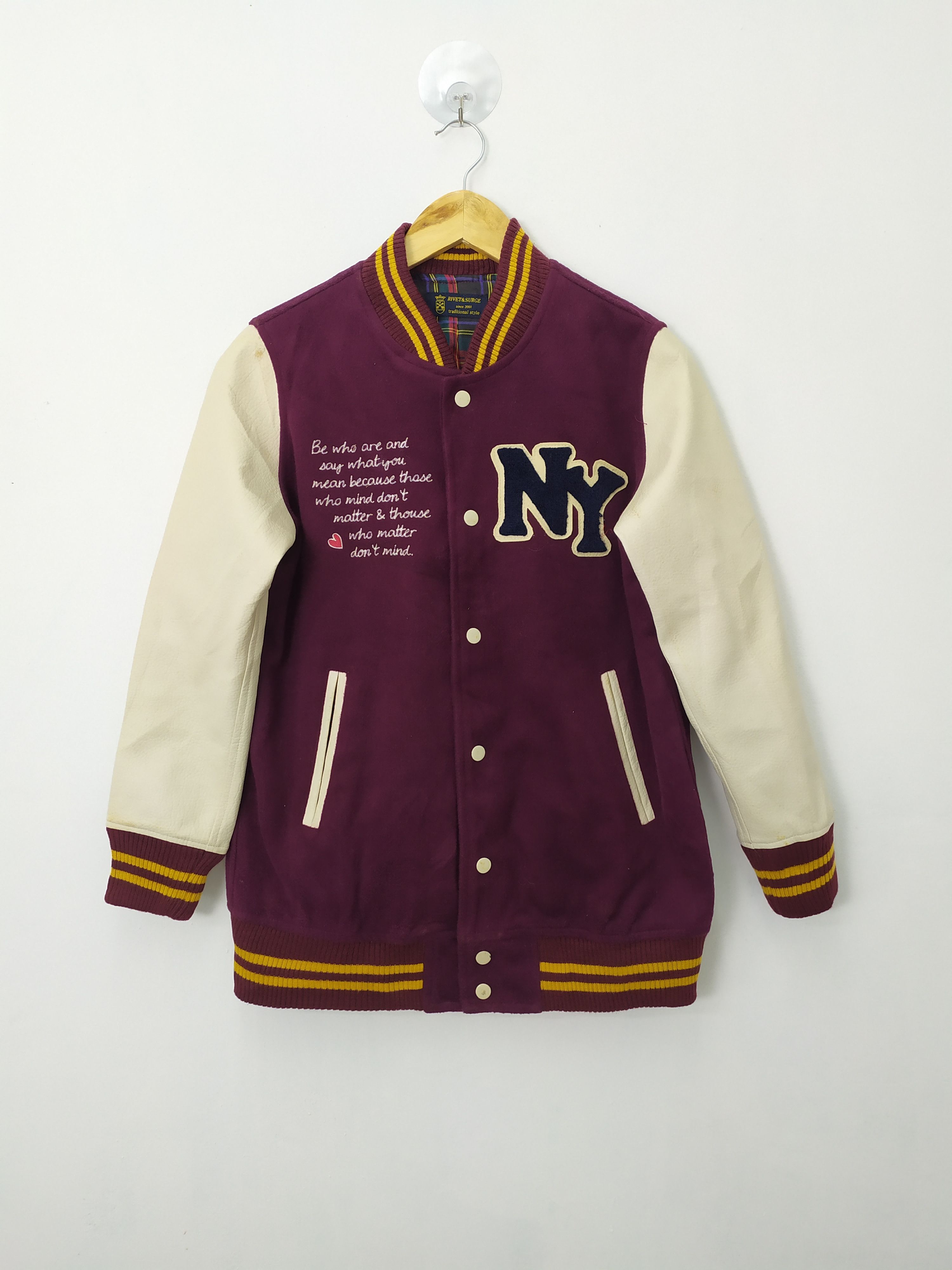 New York Yankees RIVET & SURGE NY BIG LOGO WOOL VARSITY JACKET SLEEVE Size US M / EU 48-50 / 2 - 1 Thumbnail