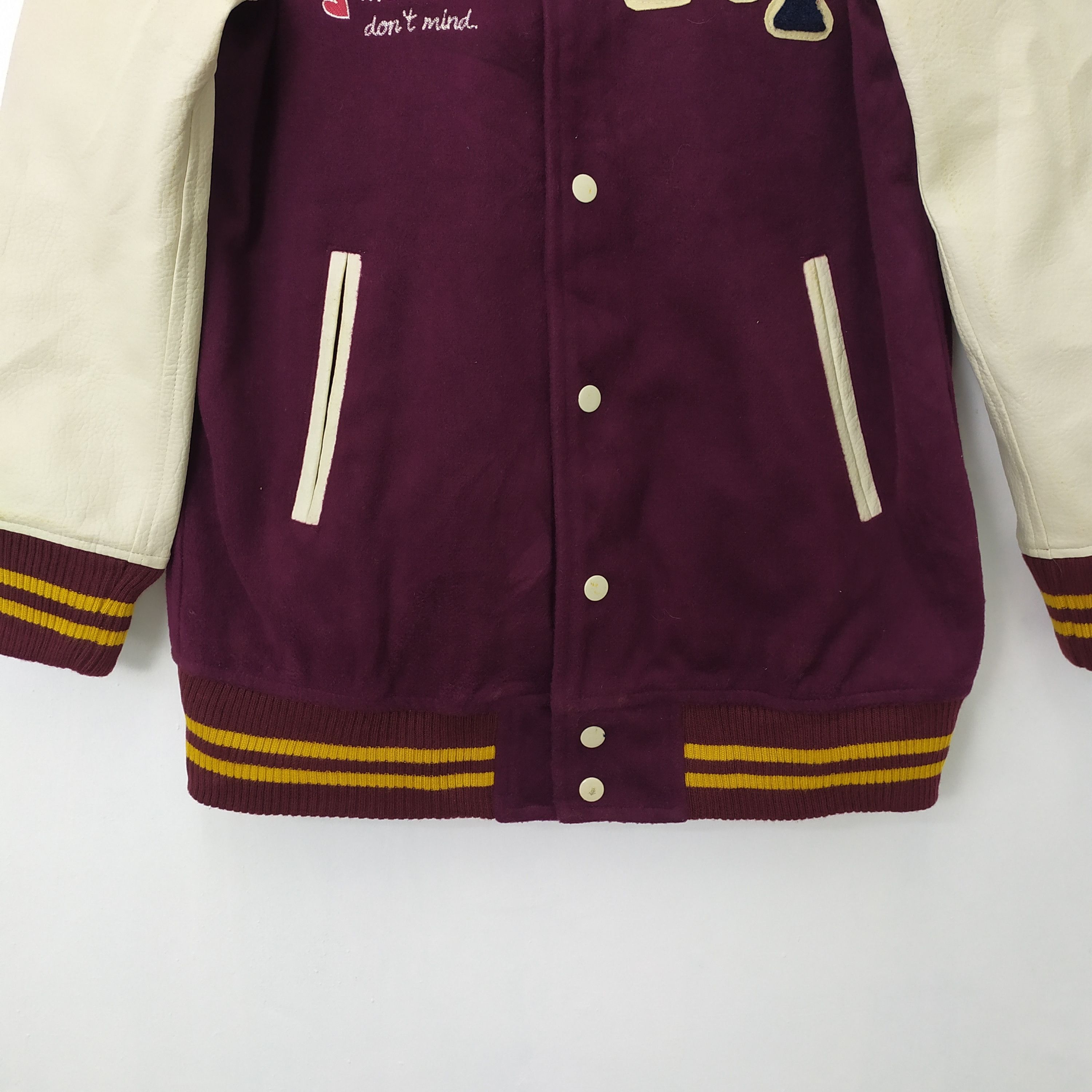 New York Yankees RIVET & SURGE NY BIG LOGO WOOL VARSITY JACKET SLEEVE Size US M / EU 48-50 / 2 - 5 Thumbnail