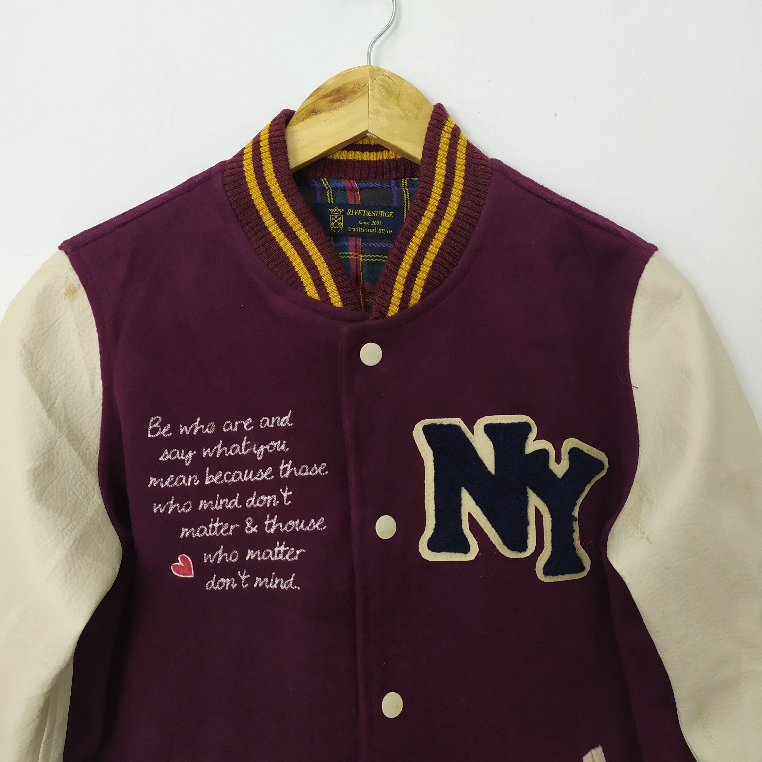 New York Yankees RIVET & SURGE NY BIG LOGO WOOL VARSITY JACKET SLEEVE Size US M / EU 48-50 / 2 - 4 Thumbnail