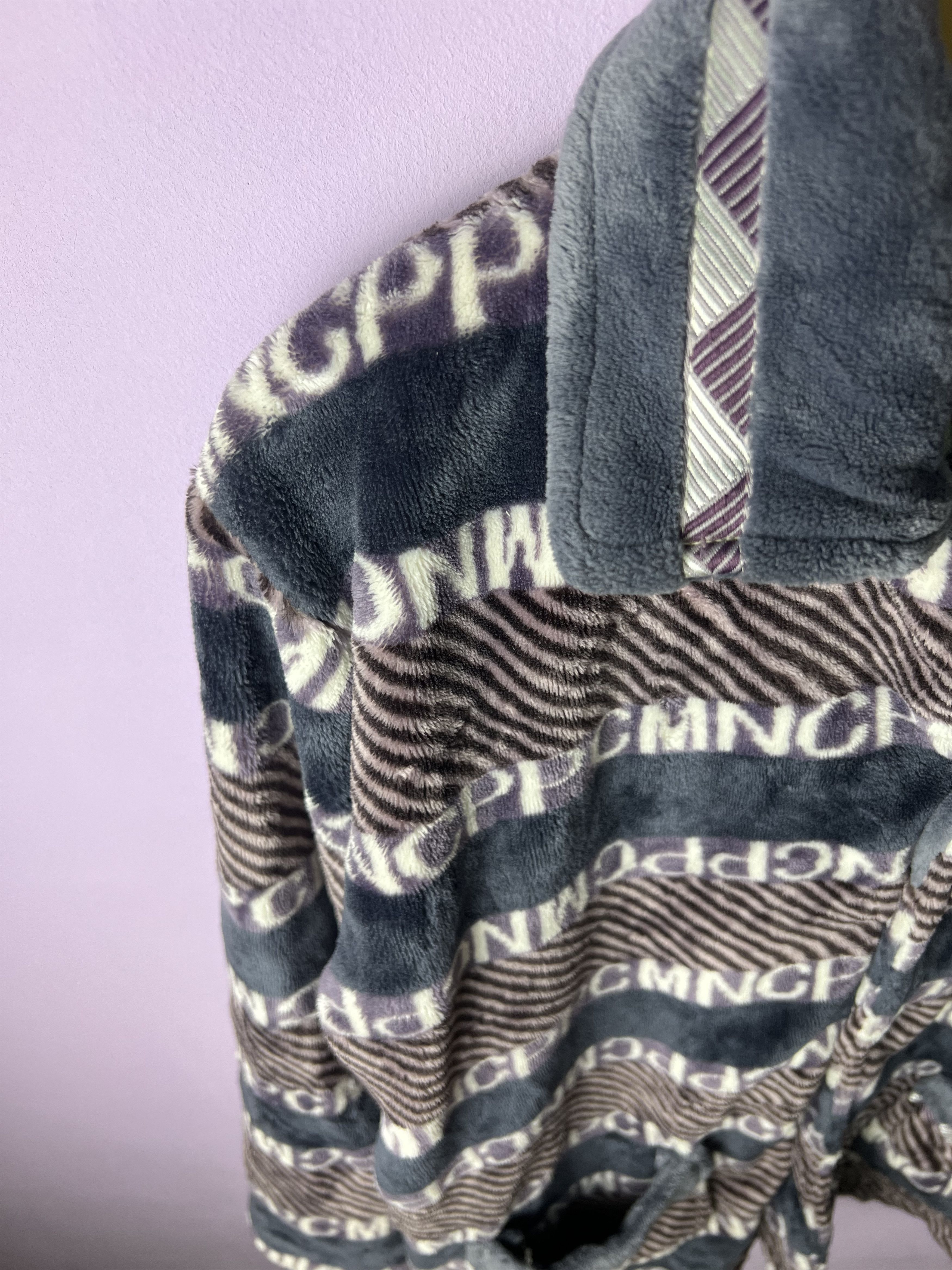 Japanese Brand 🔥Rare High & Low Button Printed Fleece Jackets Size US L / EU 52-54 / 3 - 8 Thumbnail