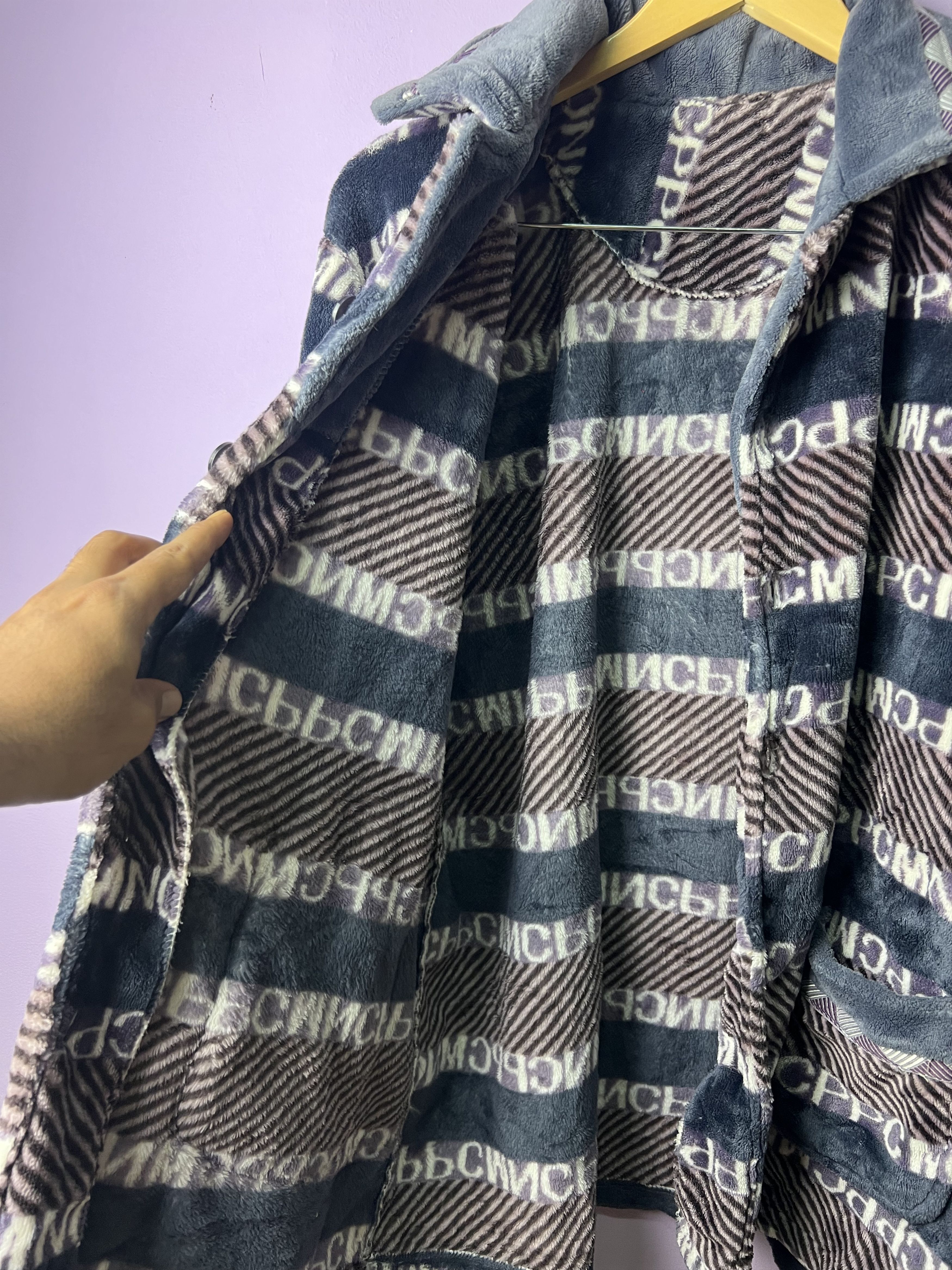 Japanese Brand 🔥Rare High & Low Button Printed Fleece Jackets Size US L / EU 52-54 / 3 - 9 Thumbnail