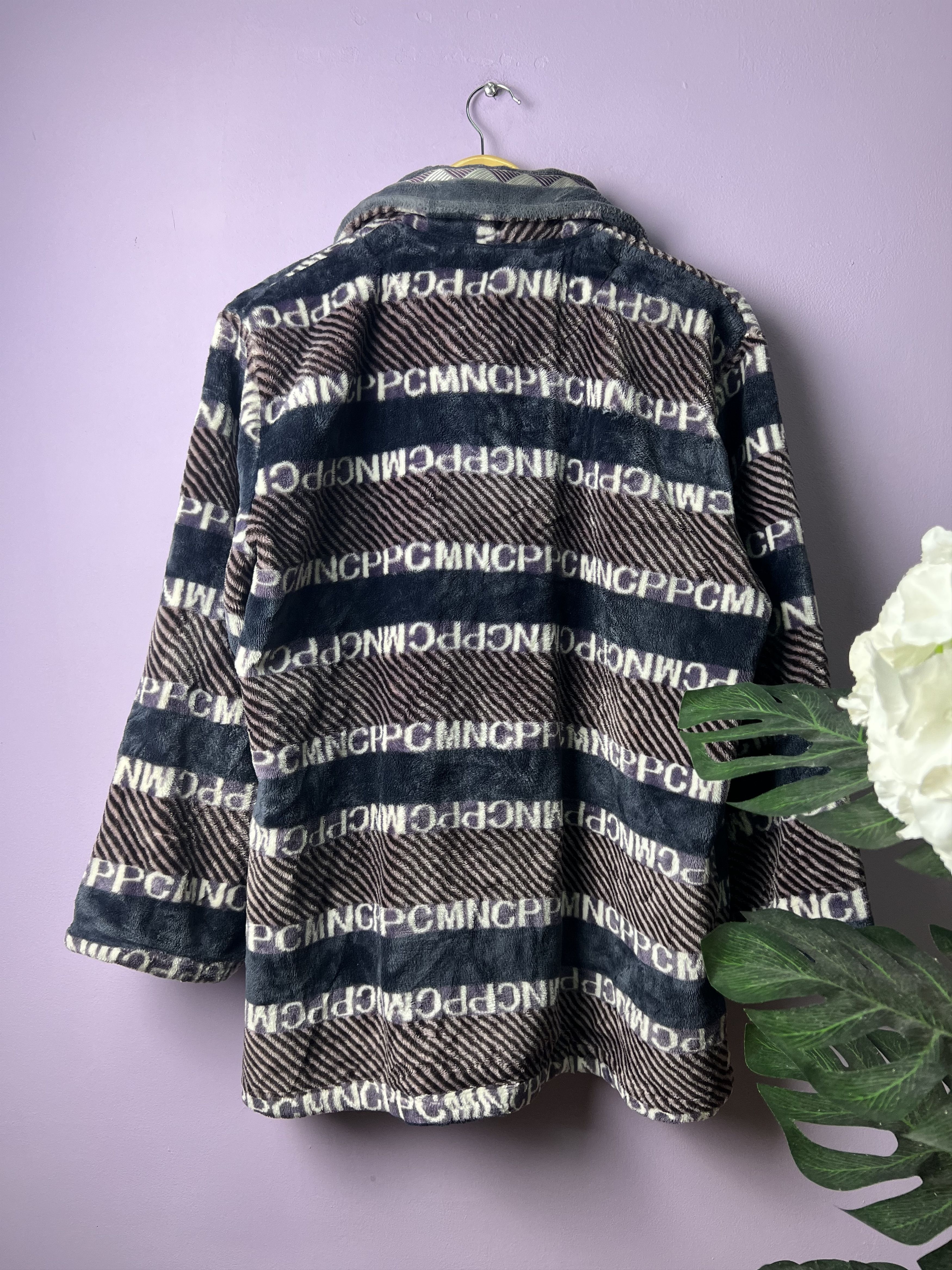 Japanese Brand 🔥Rare High & Low Button Printed Fleece Jackets Size US L / EU 52-54 / 3 - 3 Thumbnail