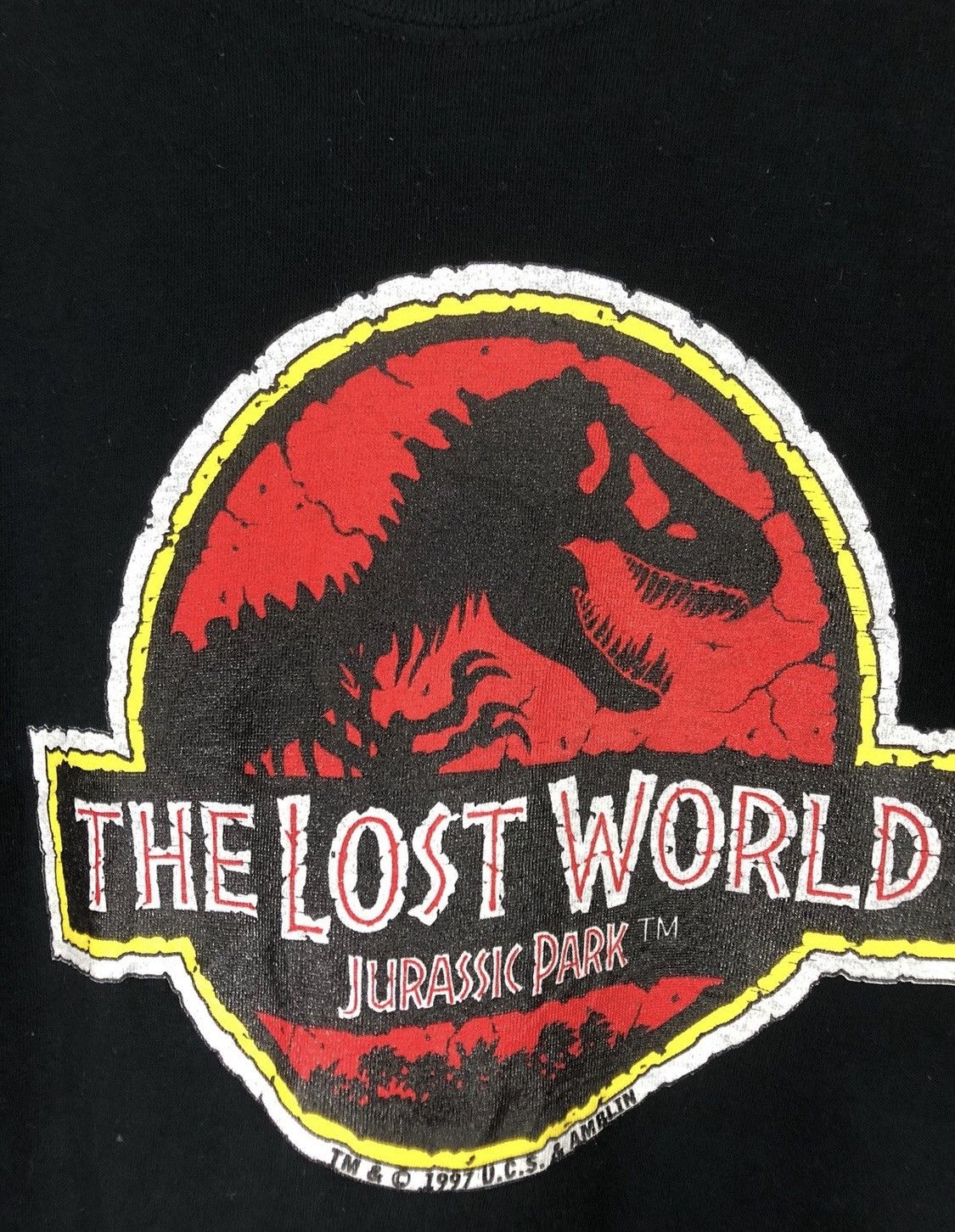 Vintage Vintage 90's Jurassic Park The Lost World T-Shirt Size US L / EU 52-54 / 3 - 5 Thumbnail