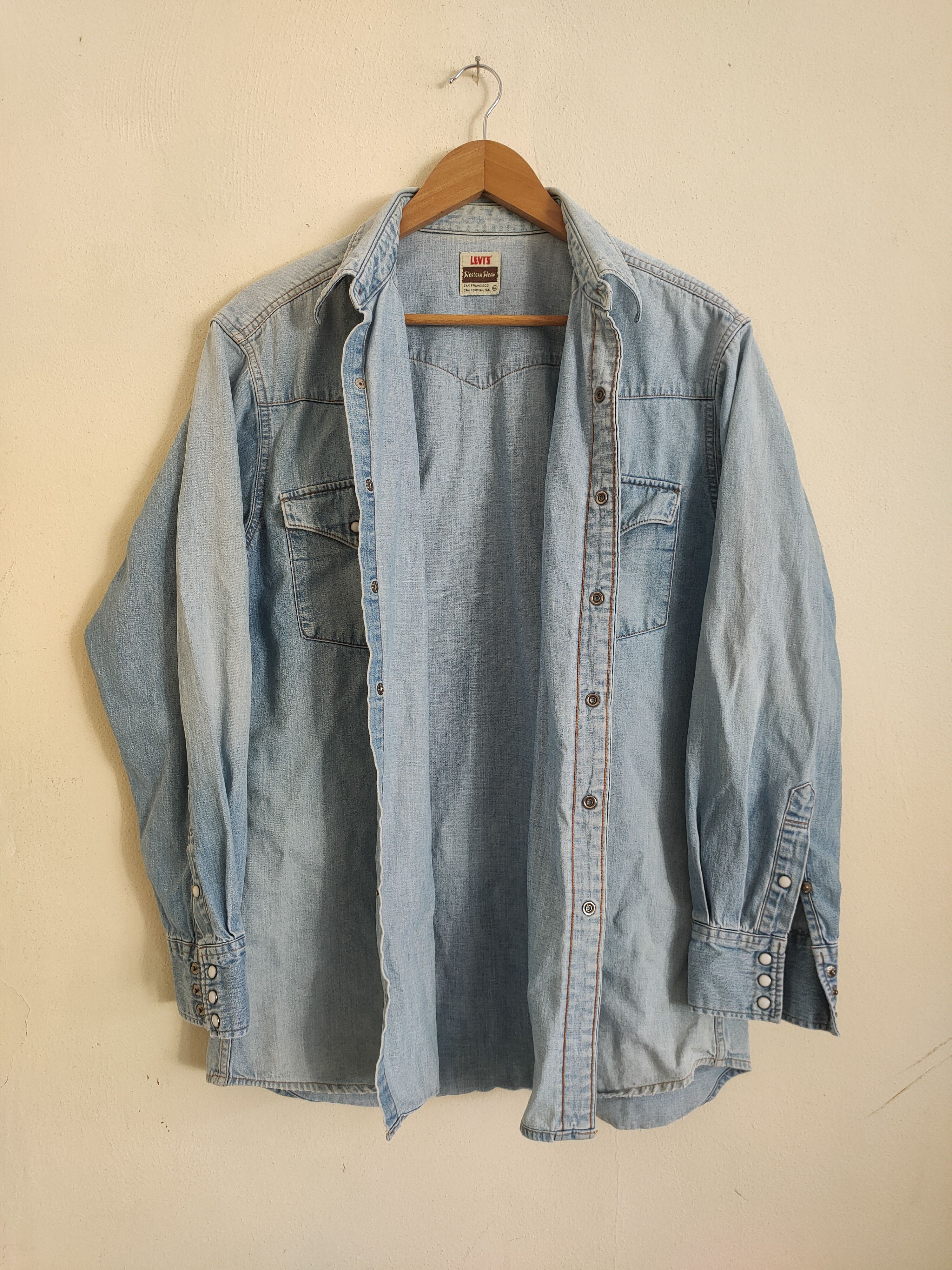 Levi's × Levi's Vintage Clothing × Vintage Vintage Levi's Denim button up shirt Size US XL / EU 56 / 4 - 3 Thumbnail