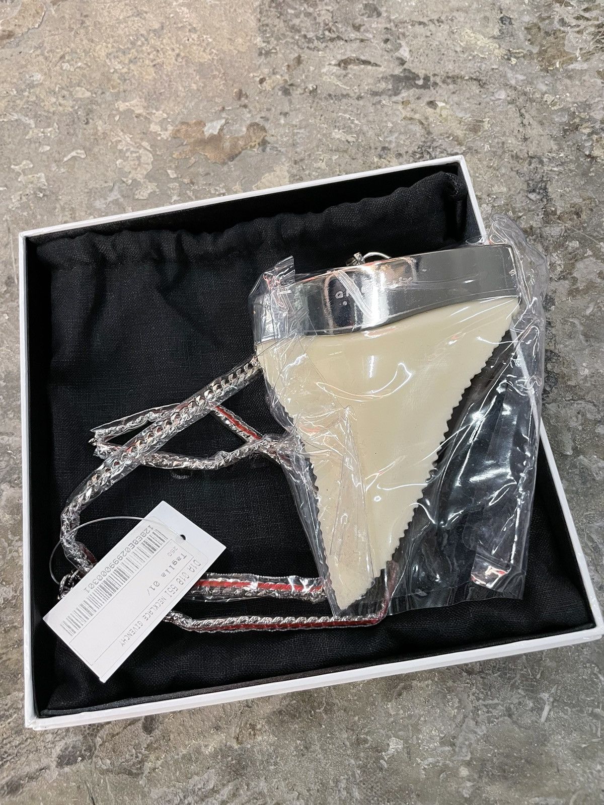 Givenchy givenchy shark tooth necklace Size ONE SIZE - 4 Thumbnail