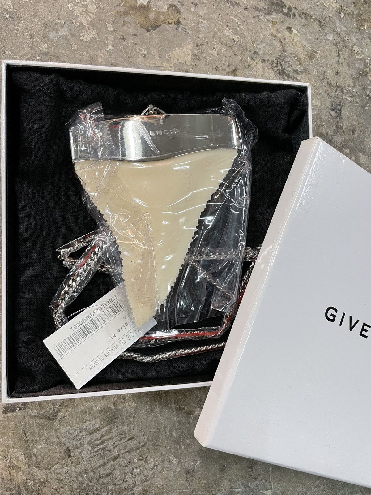 Givenchy givenchy shark tooth necklace Size ONE SIZE - 2 Thumbnail