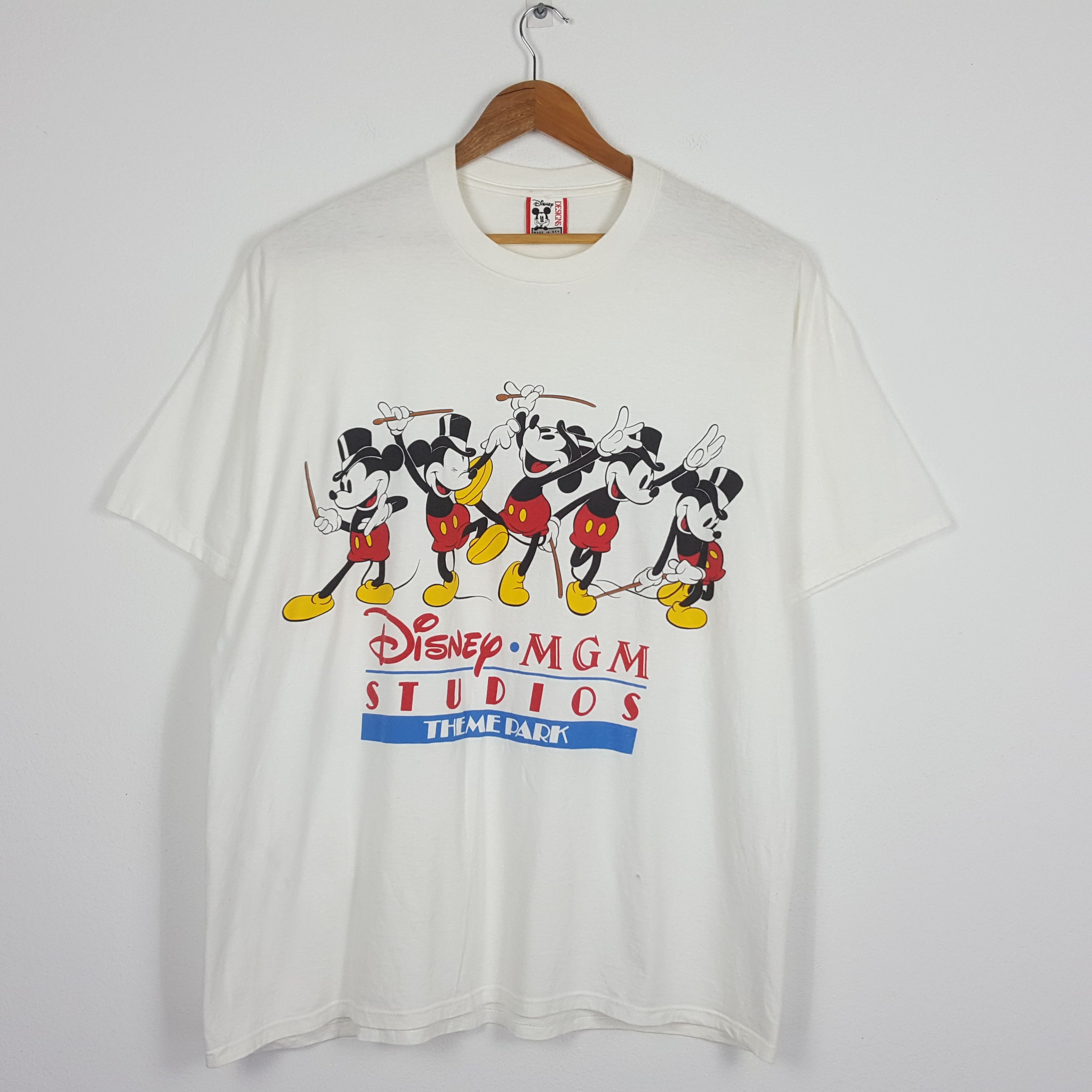 Disney × Mickey Mouse × Vintage Vintage 90's MICKEY MOUSE Disney Big Print T-Shirt Size US XXL / EU 58 / 5 - 1 Thumbnail