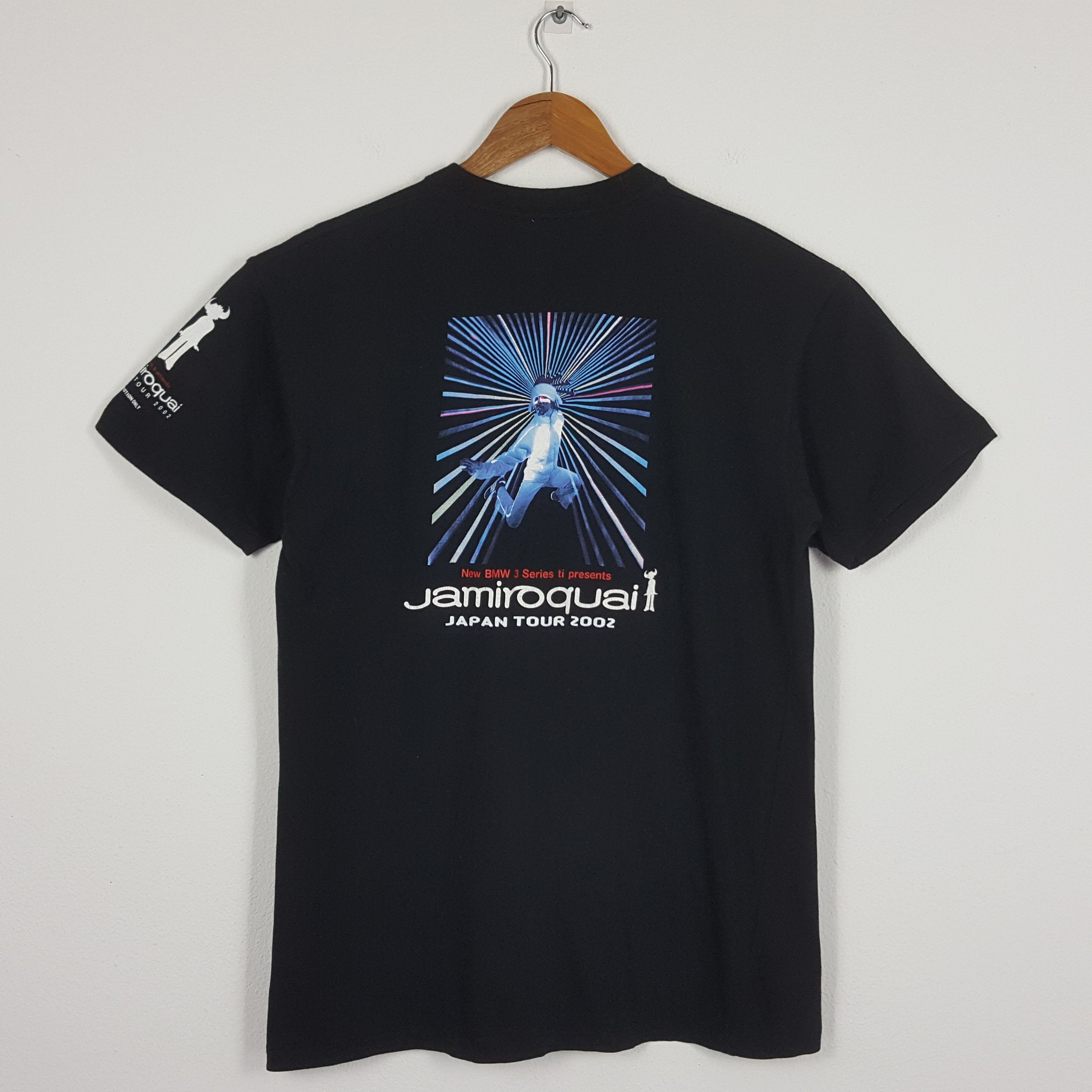 T-shirt Officiel Jamiroquai Logo Rainbow Space - Produit Sous Licence Bravado - Coupe Classique Légère